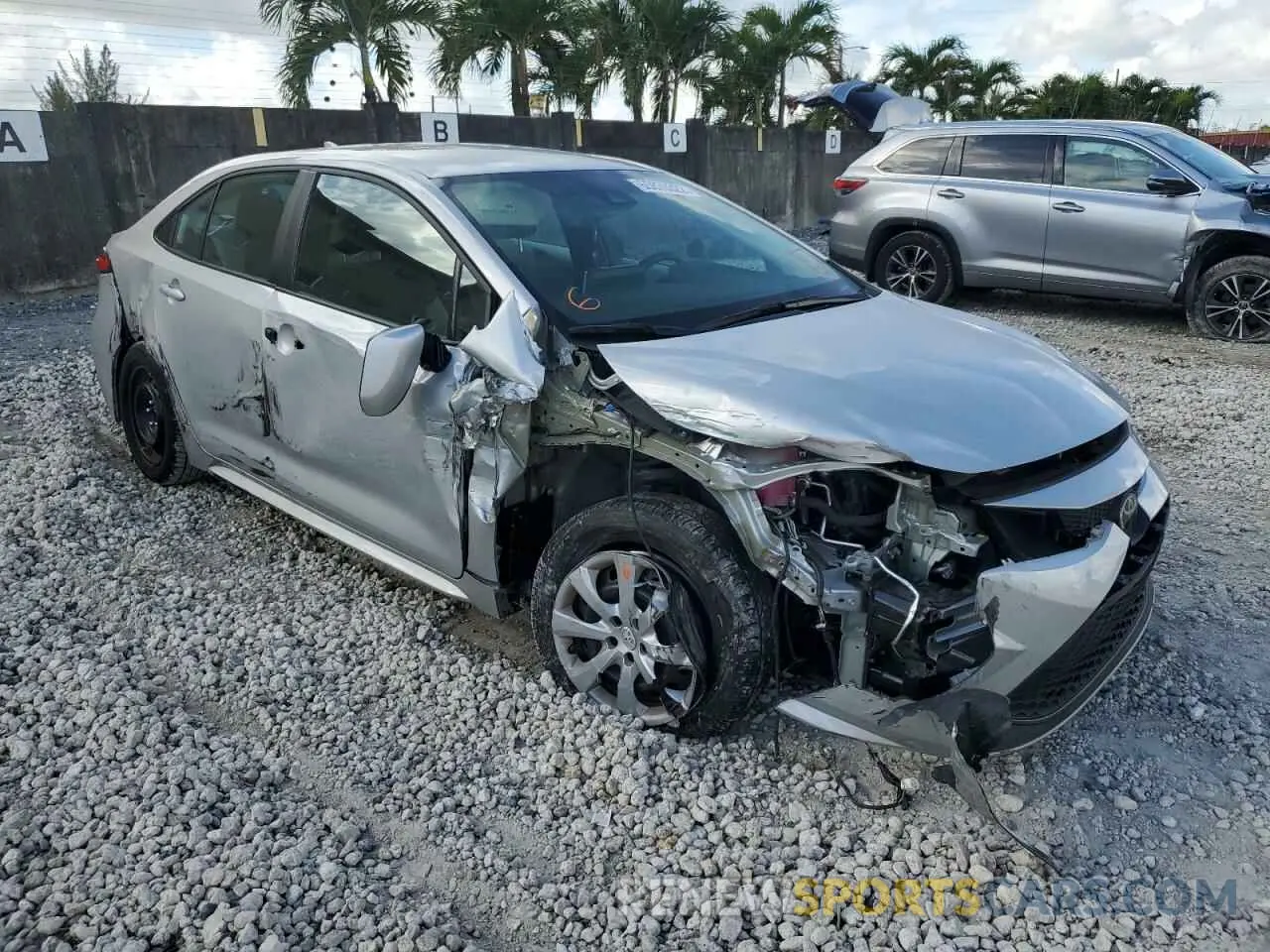 1 fotografías del automóvil dañado 5YFEPMAE8MP194906 TOYOTA COROLLA 2021