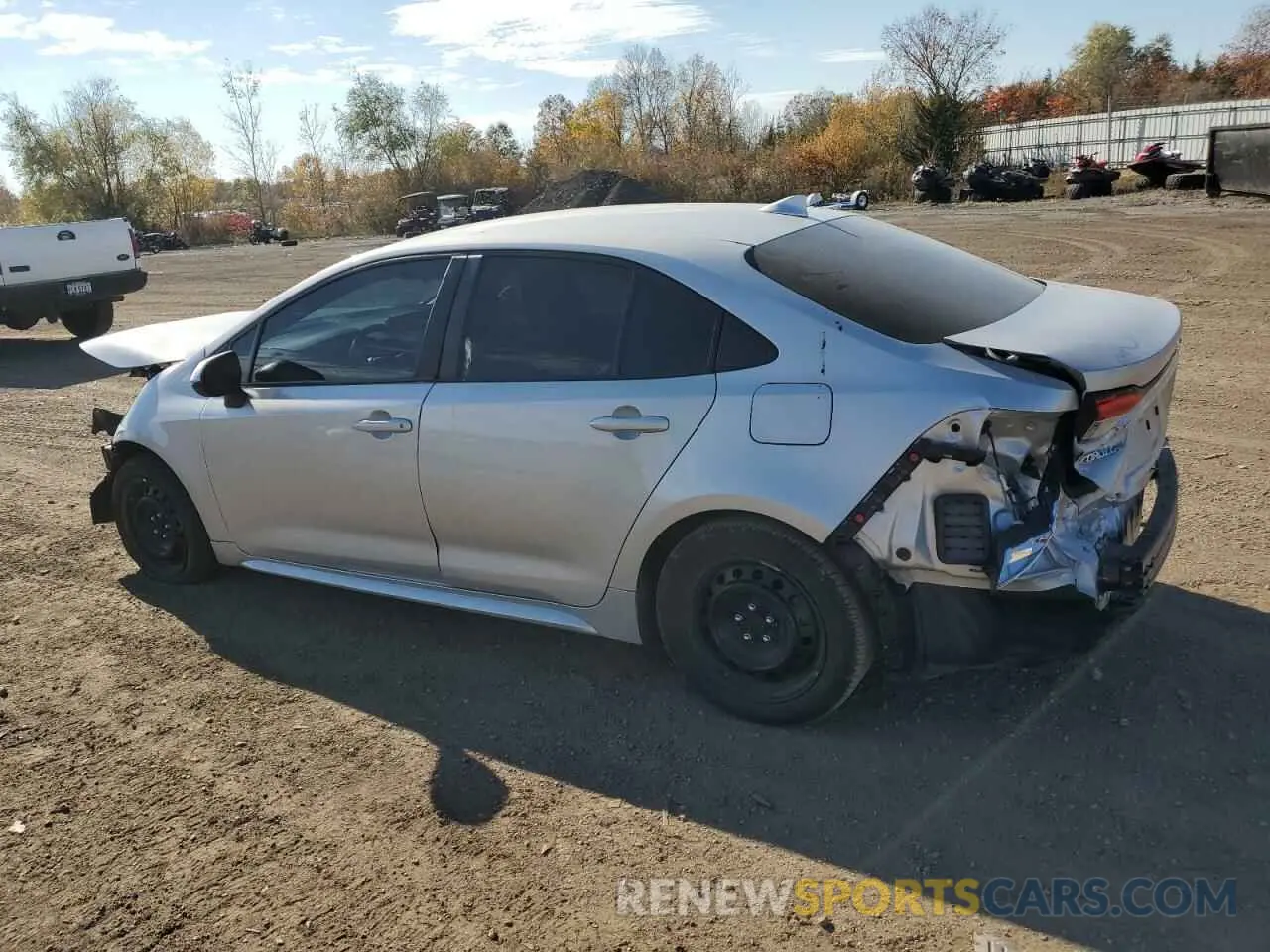 2 fotografías del automóvil dañado 5YFEPMAE8MP201286 TOYOTA COROLLA 2021