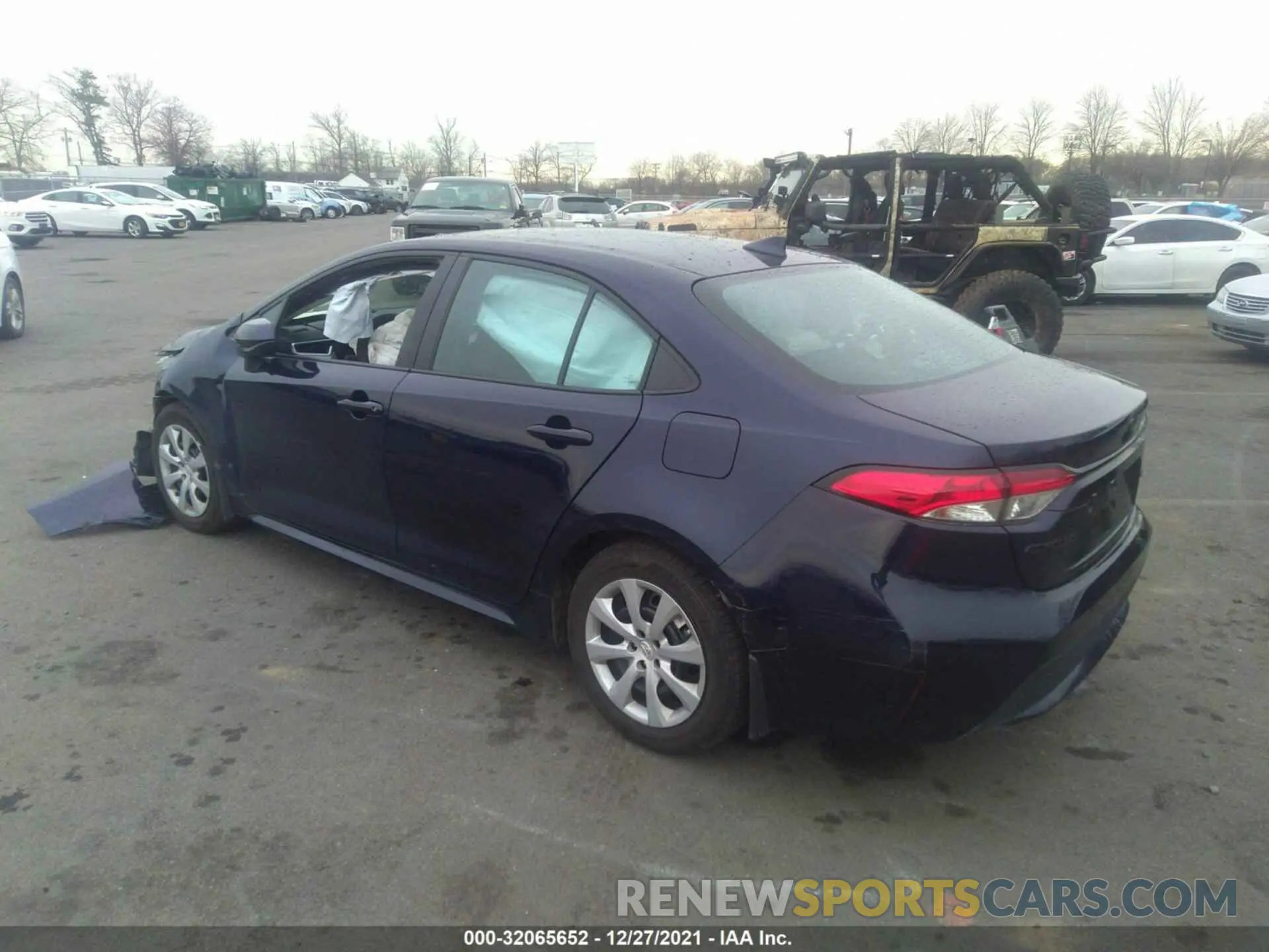 3 fotografías del automóvil dañado 5YFEPMAE8MP212305 TOYOTA COROLLA 2021
