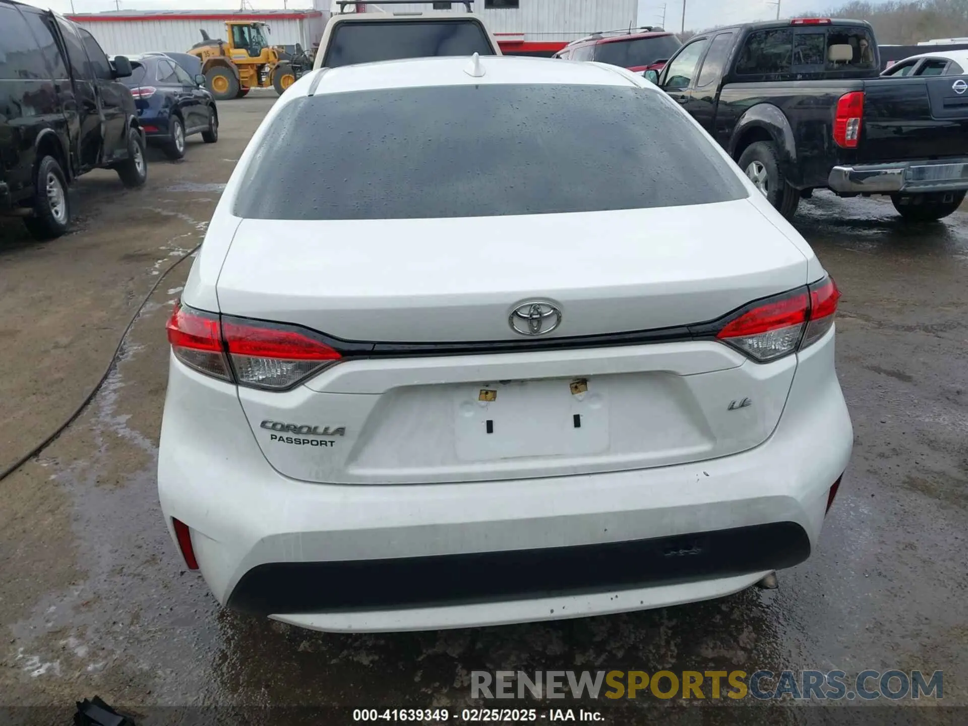 17 fotografías del automóvil dañado 5YFEPMAE8MP222820 TOYOTA COROLLA 2021