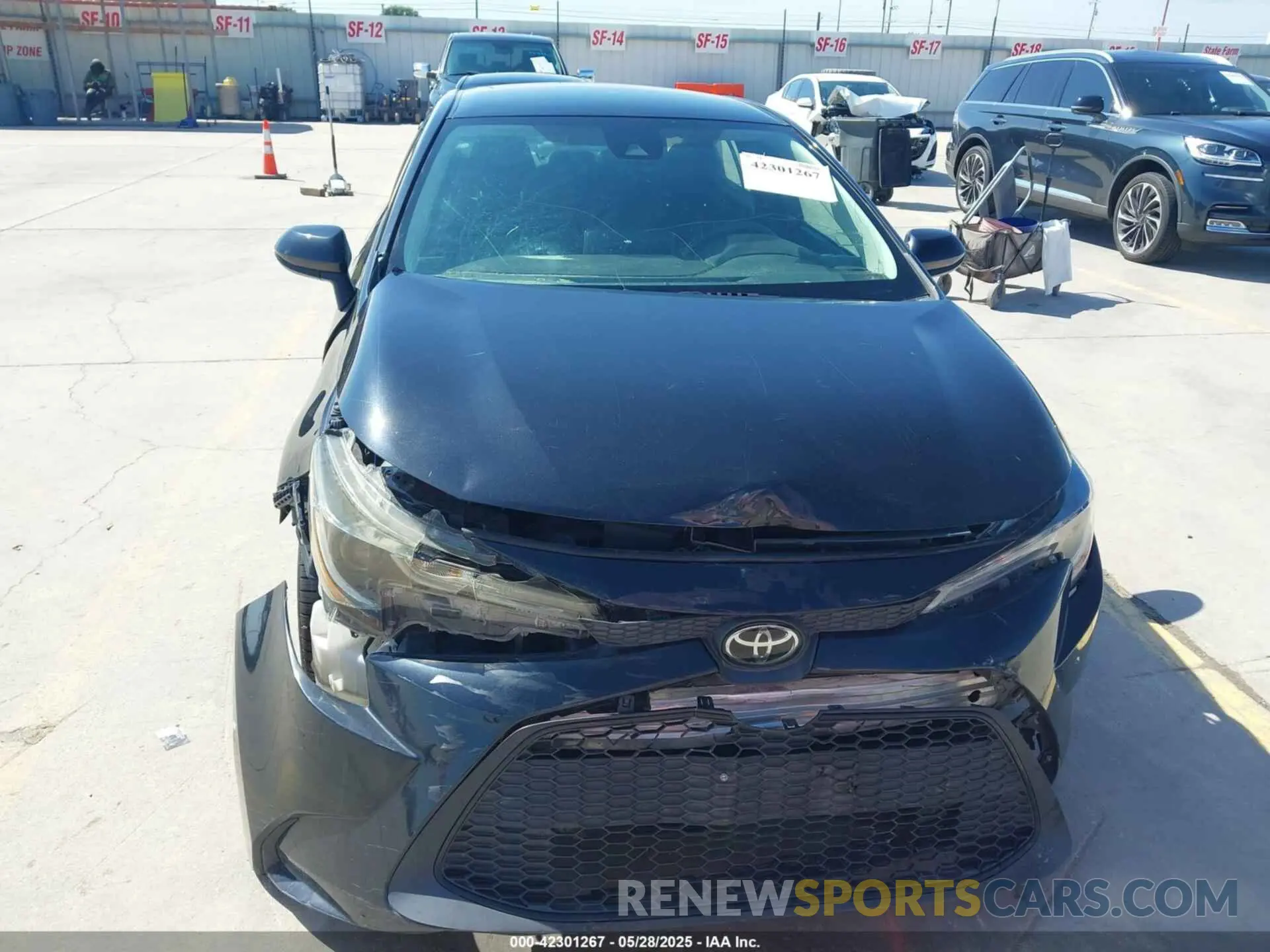 12 fotografías del automóvil dañado 5YFEPMAE8MP223191 TOYOTA COROLLA 2021
