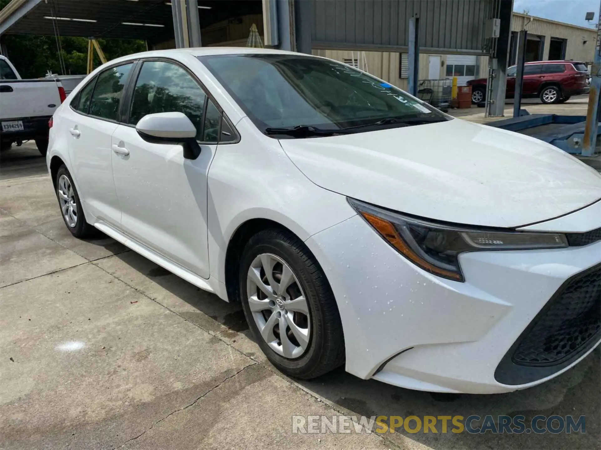 3 fotografías del automóvil dañado 5YFEPMAE8MP230819 TOYOTA COROLLA 2021