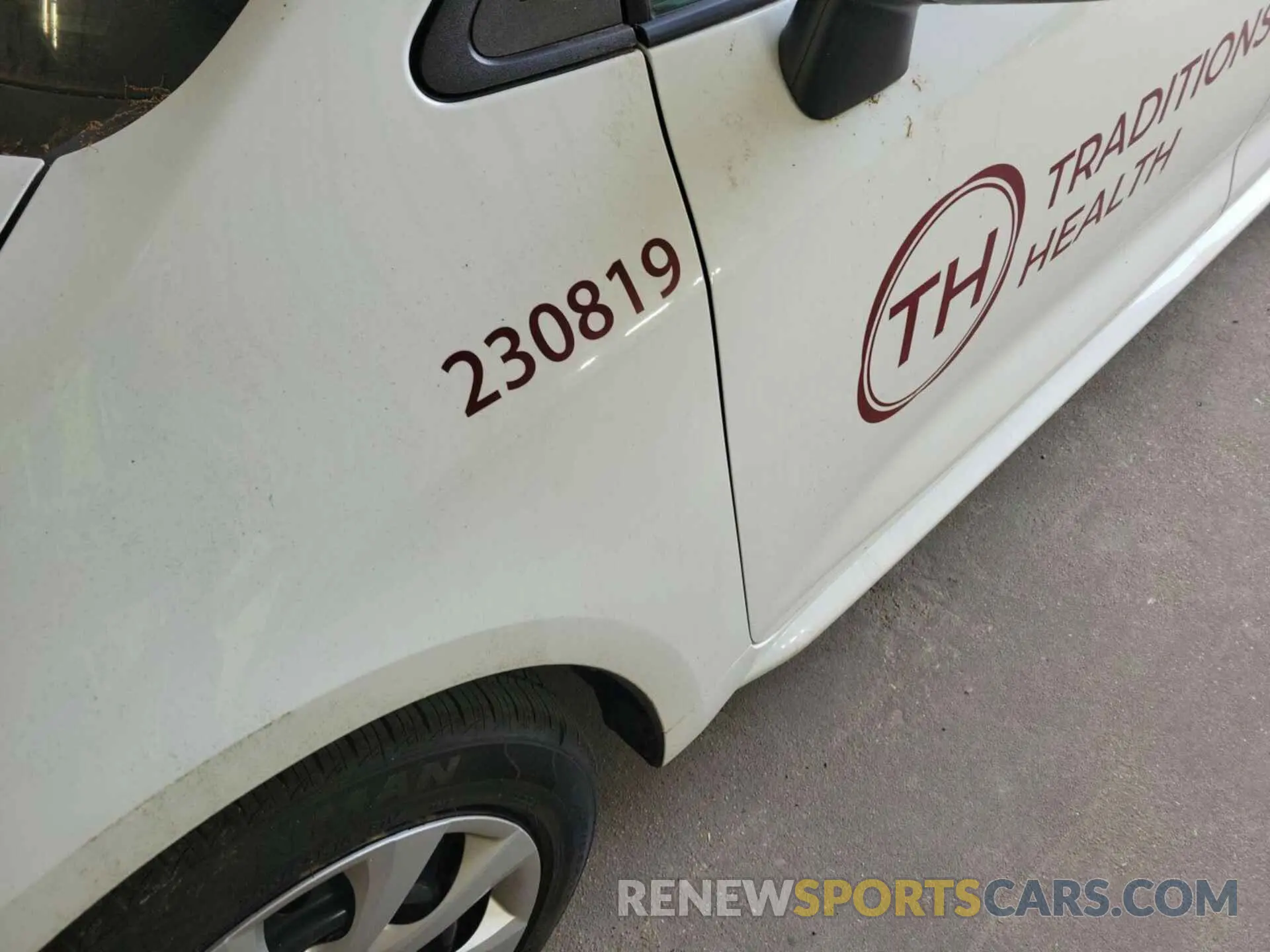 8 fotografías del automóvil dañado 5YFEPMAE8MP230819 TOYOTA COROLLA 2021