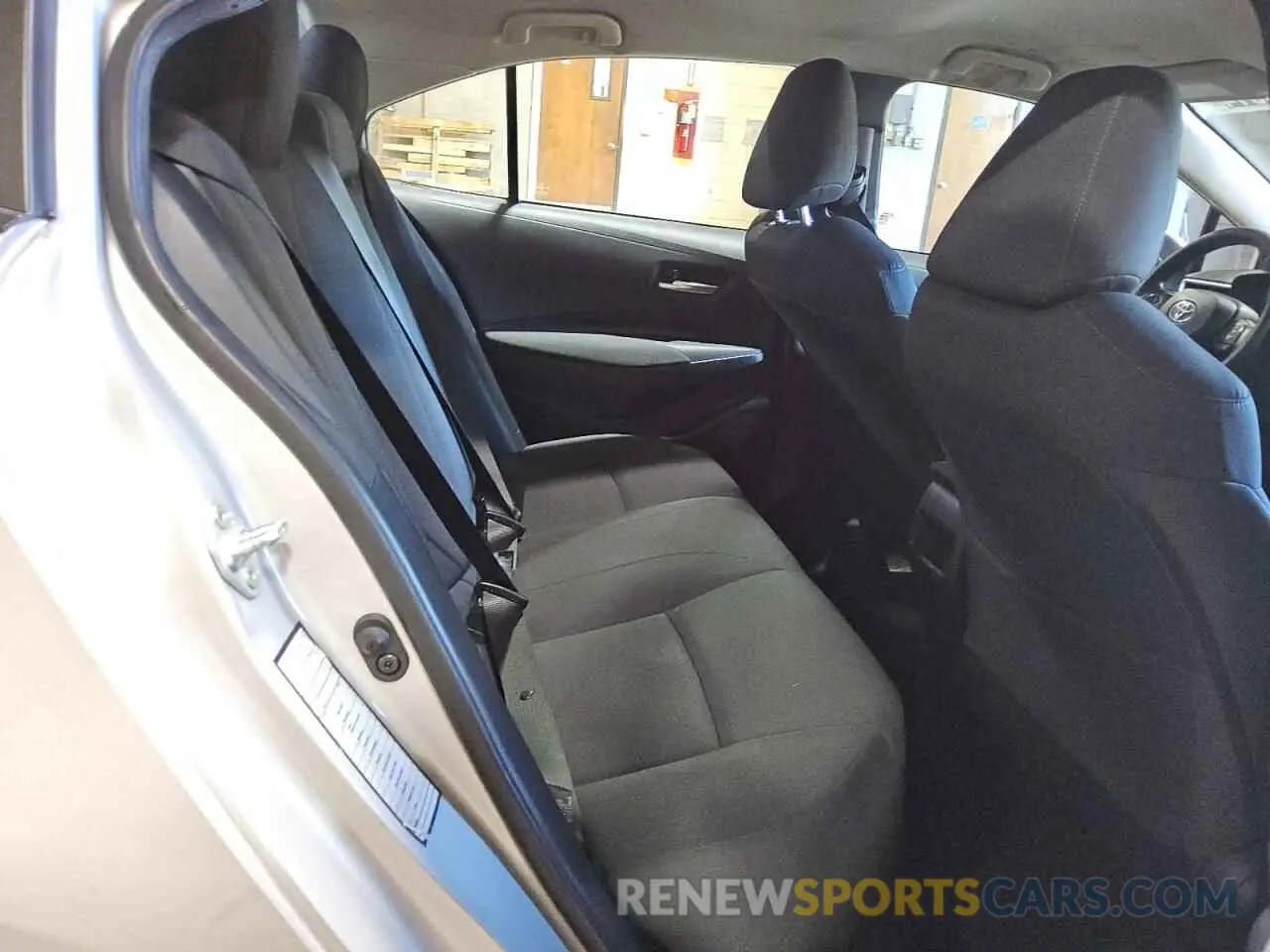 10 fotografías del automóvil dañado 5YFEPMAE8MP233557 TOYOTA COROLLA 2021