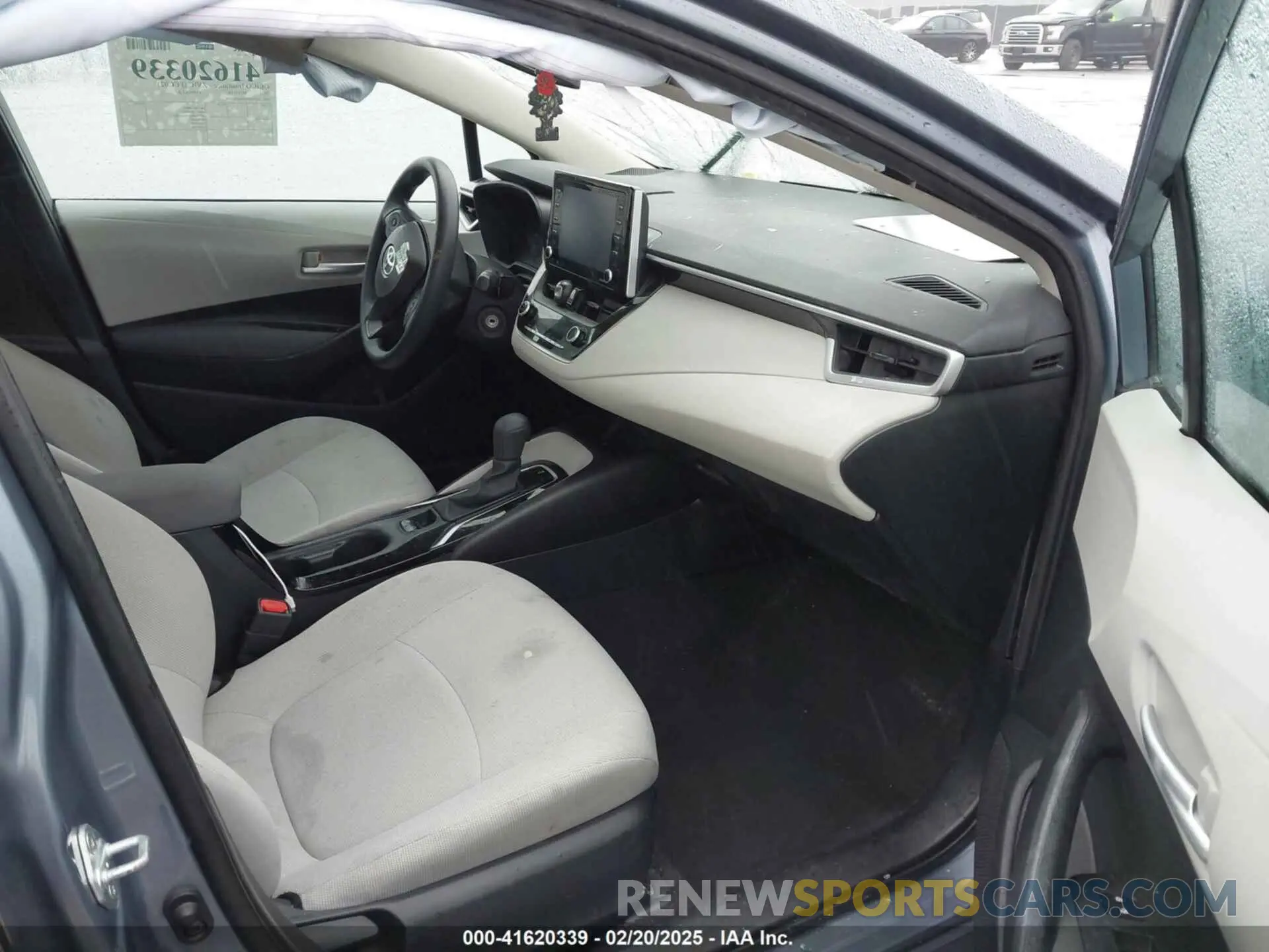 5 fotografías del automóvil dañado 5YFEPMAE8MP242968 TOYOTA COROLLA 2021