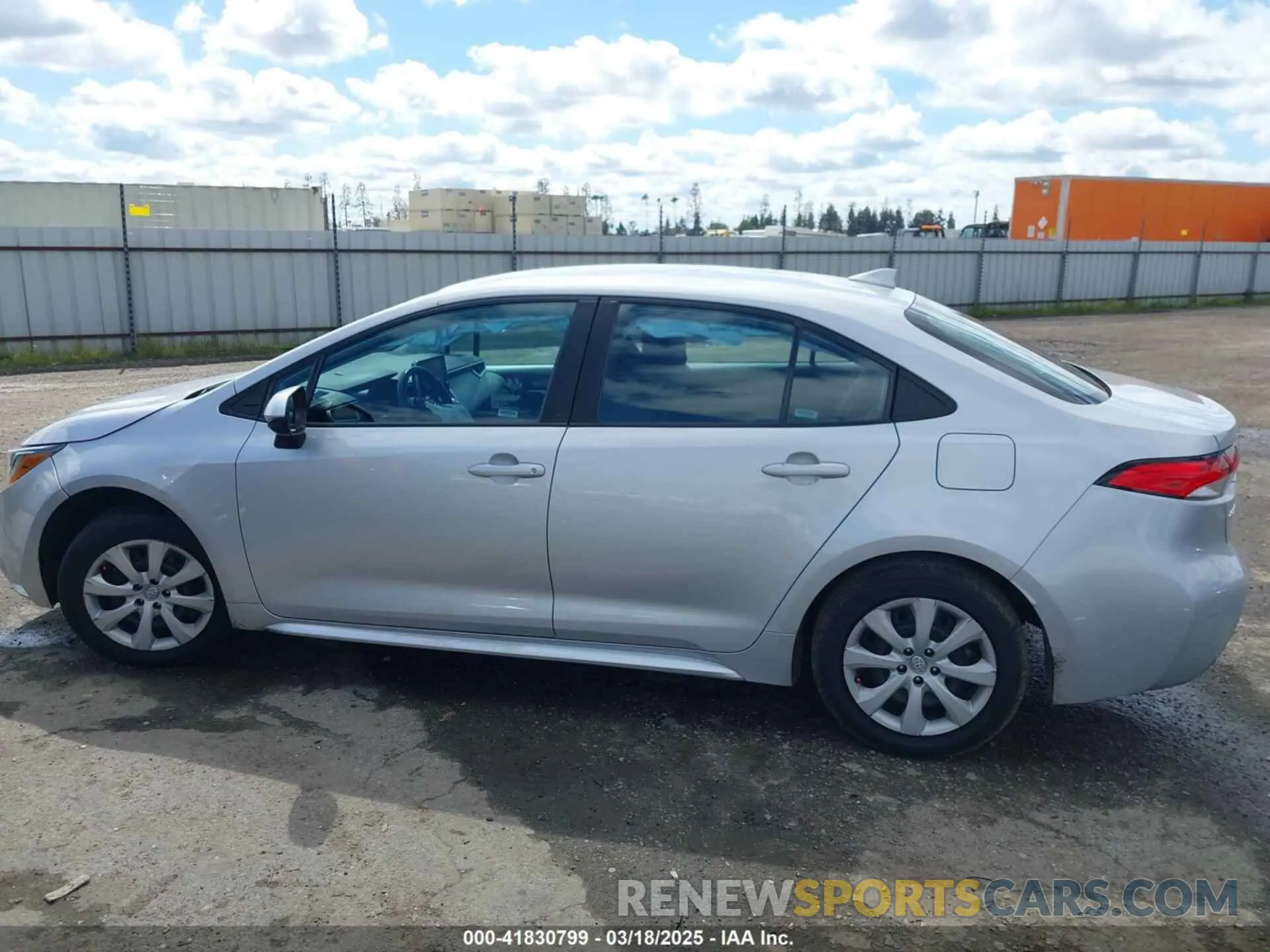 15 fotografías del automóvil dañado 5YFEPMAE8MP245580 TOYOTA COROLLA 2021