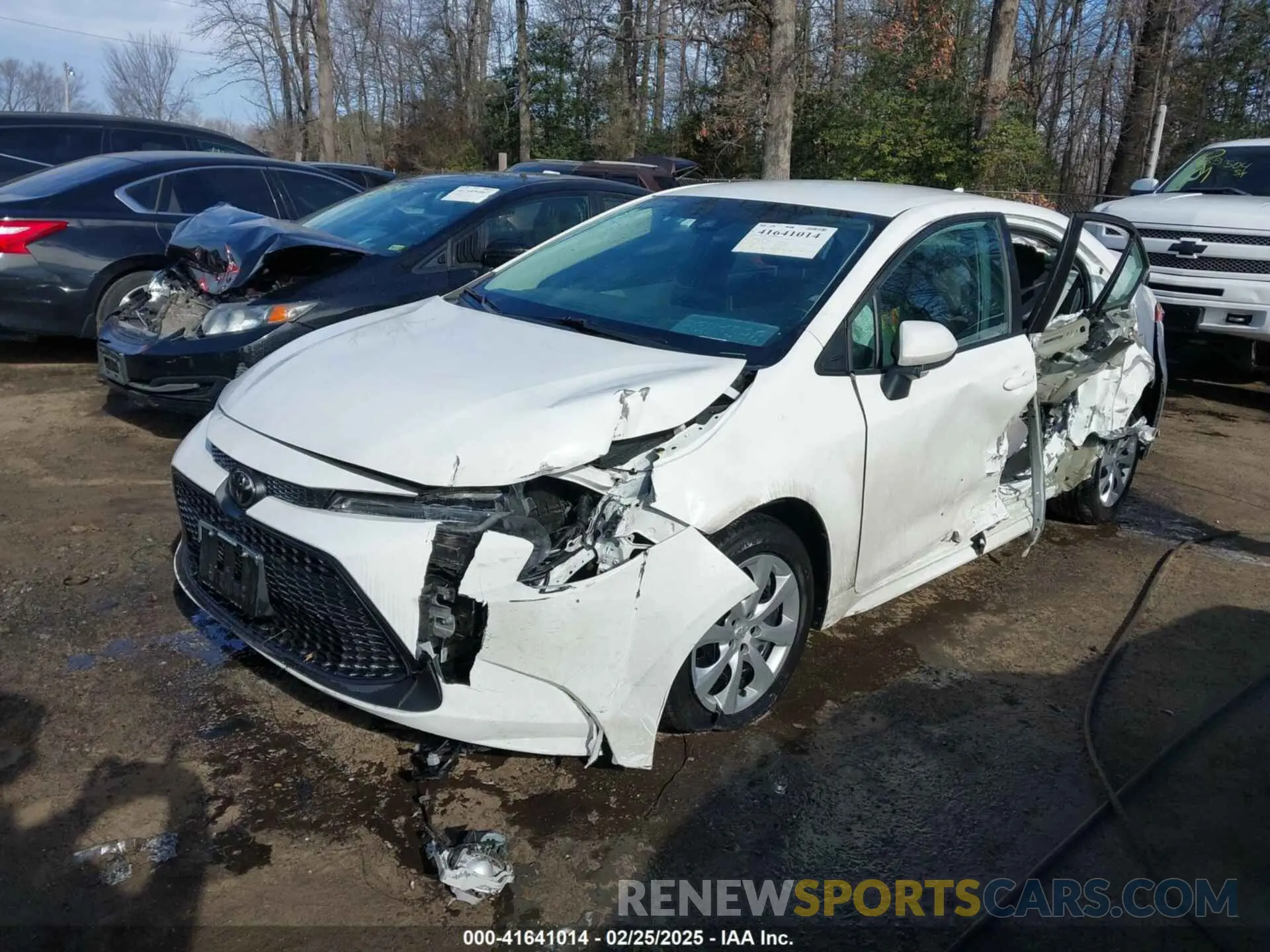 2 fotografías del automóvil dañado 5YFEPMAE8MP266980 TOYOTA COROLLA 2021