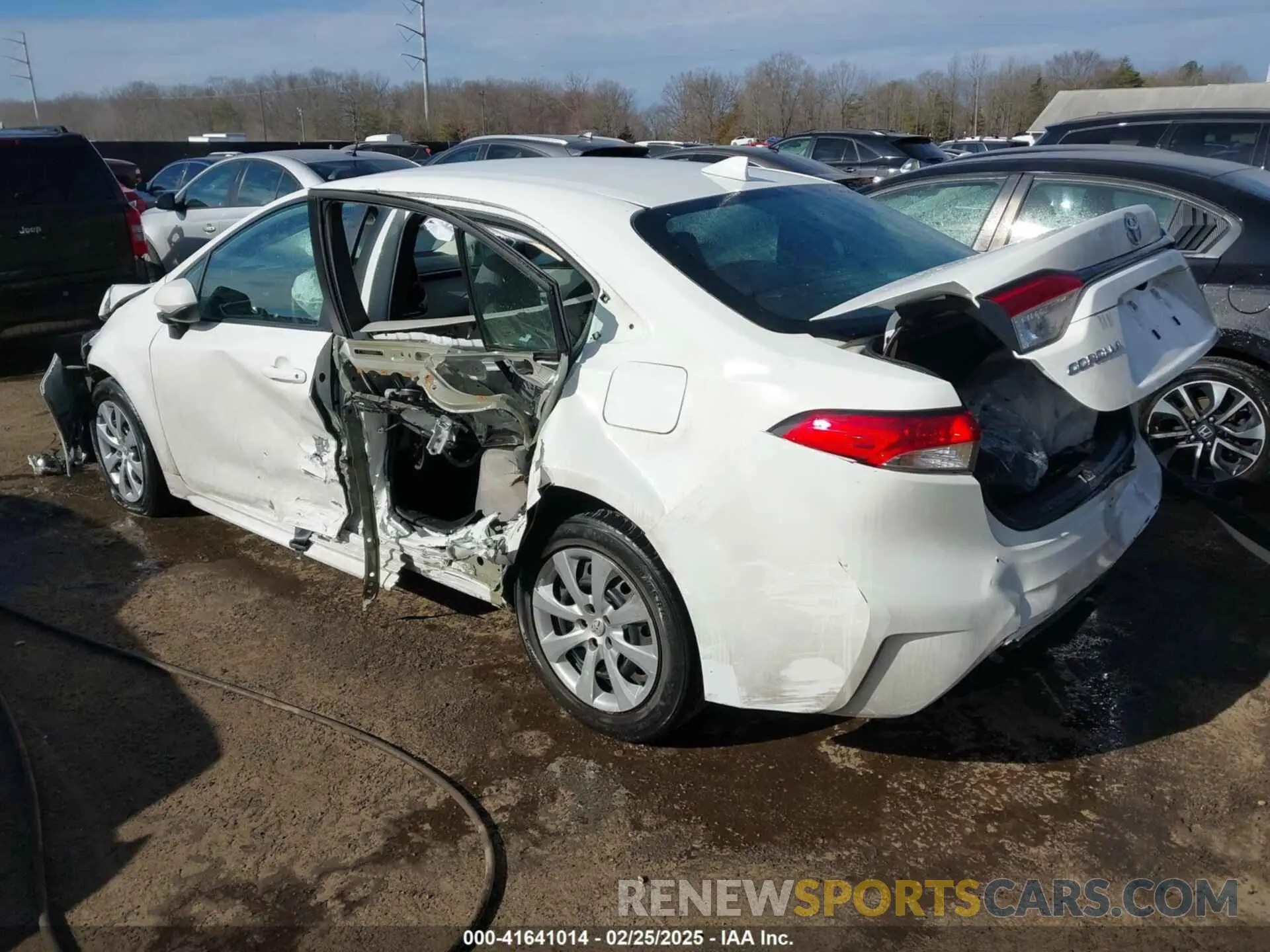 3 fotografías del automóvil dañado 5YFEPMAE8MP266980 TOYOTA COROLLA 2021