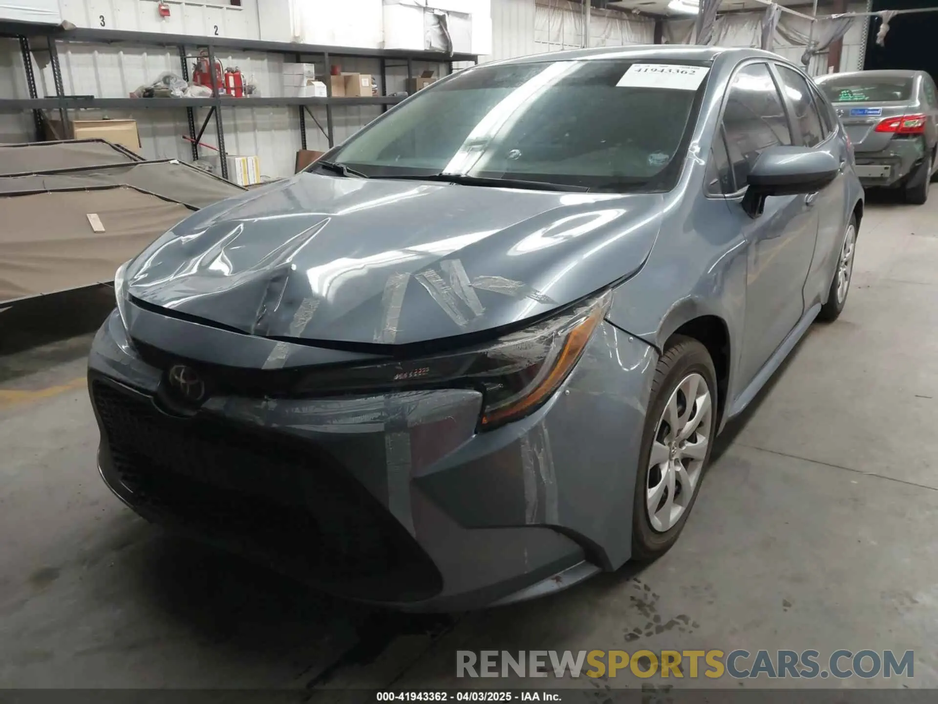 2 fotografías del automóvil dañado 5YFEPMAE8MP270852 TOYOTA COROLLA 2021