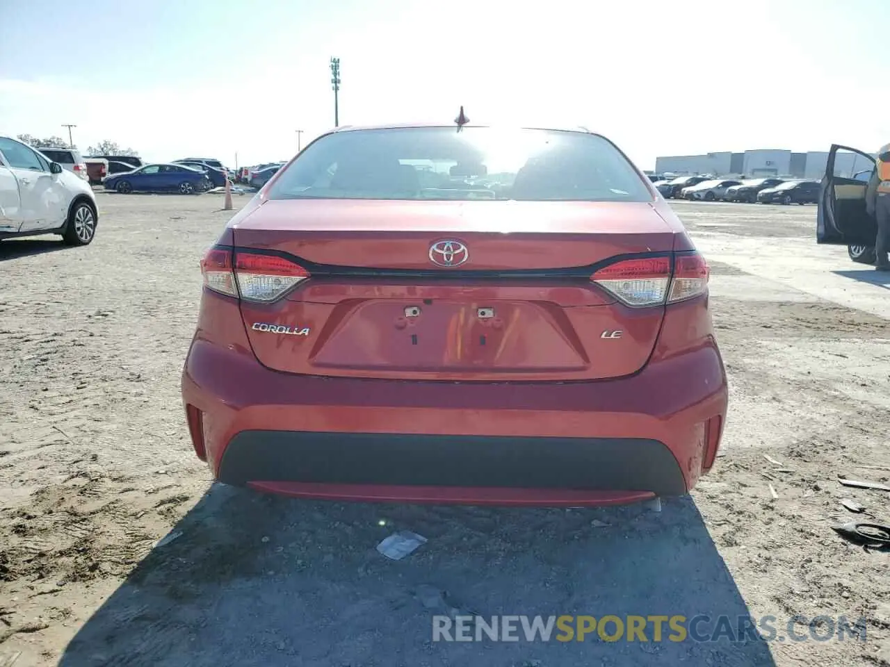 6 fotografías del automóvil dañado 5YFEPMAE9MP151479 TOYOTA COROLLA 2021