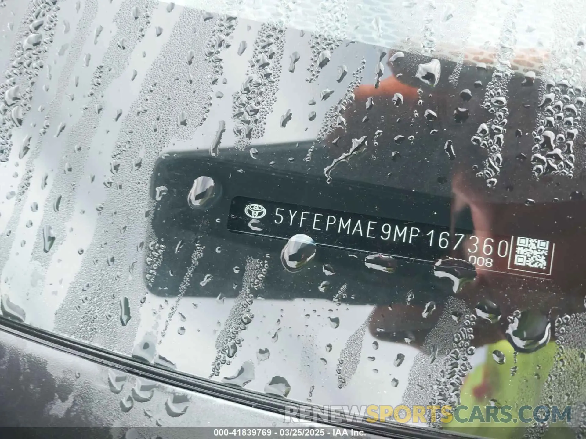 17 fotografías del automóvil dañado 5YFEPMAE9MP167360 TOYOTA COROLLA 2021