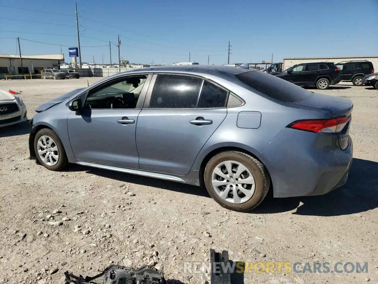 2 fotografías del automóvil dañado 5YFEPMAE9MP172963 TOYOTA COROLLA 2021