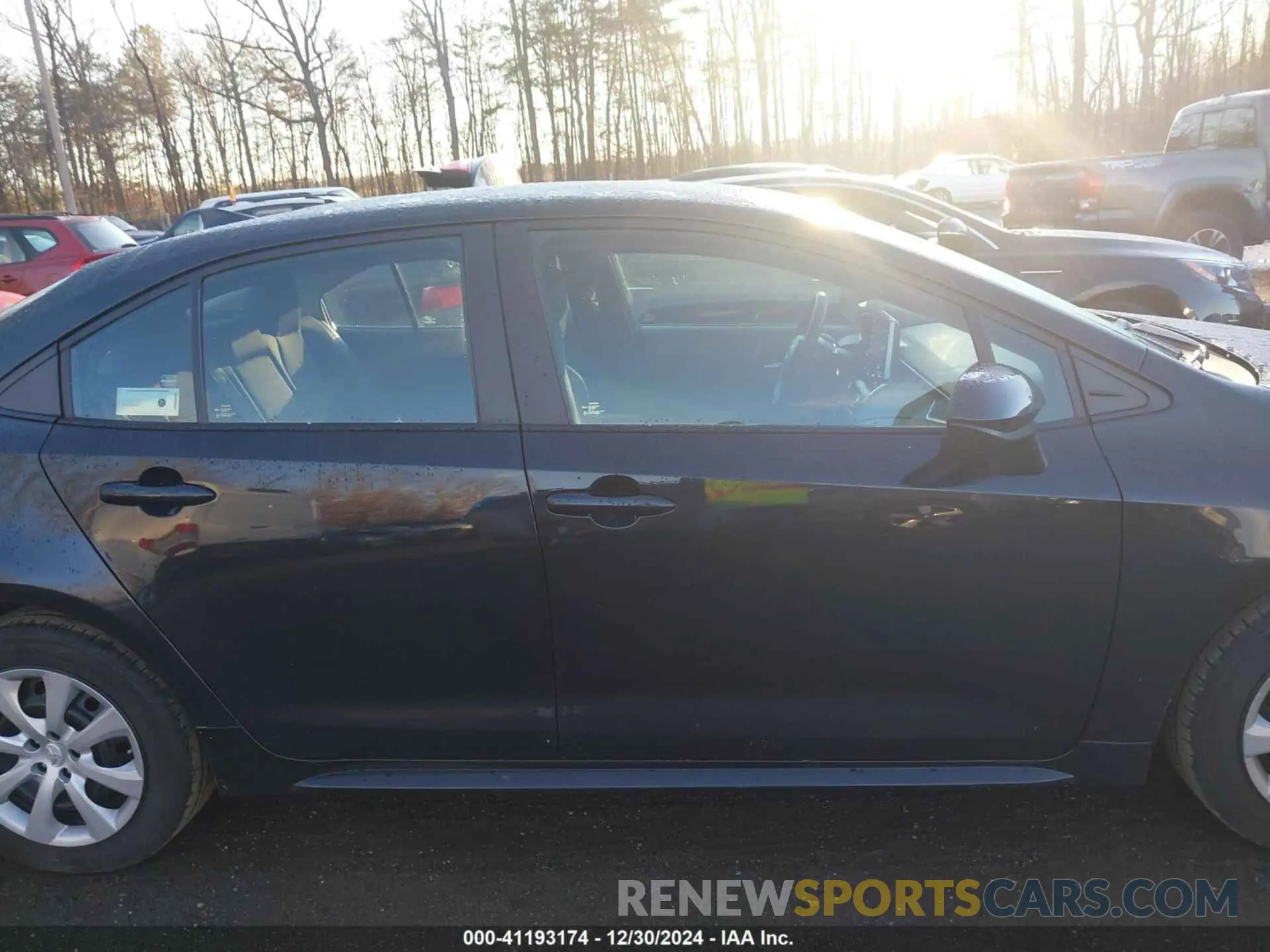 13 fotografías del automóvil dañado 5YFEPMAE9MP178262 TOYOTA COROLLA 2021