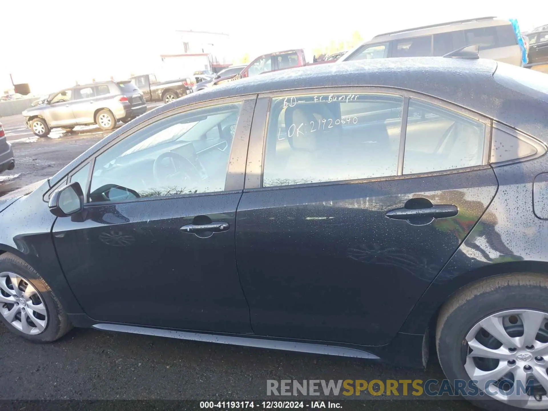 14 fotografías del automóvil dañado 5YFEPMAE9MP178262 TOYOTA COROLLA 2021