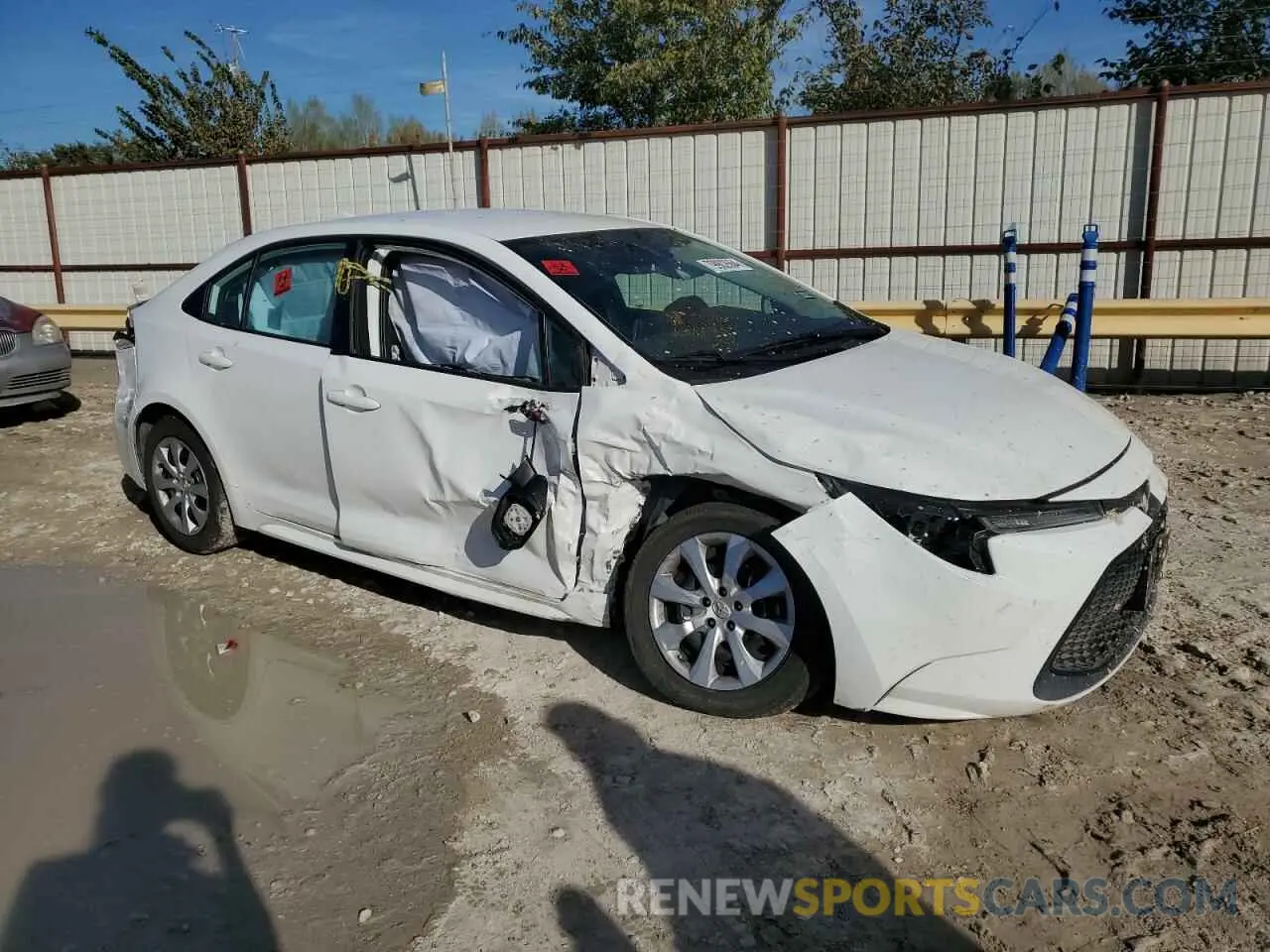 4 fotografías del automóvil dañado 5YFEPMAE9MP184479 TOYOTA COROLLA 2021