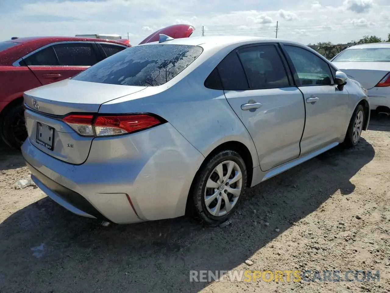 3 fotografías del automóvil dañado 5YFEPMAE9MP186054 TOYOTA COROLLA 2021