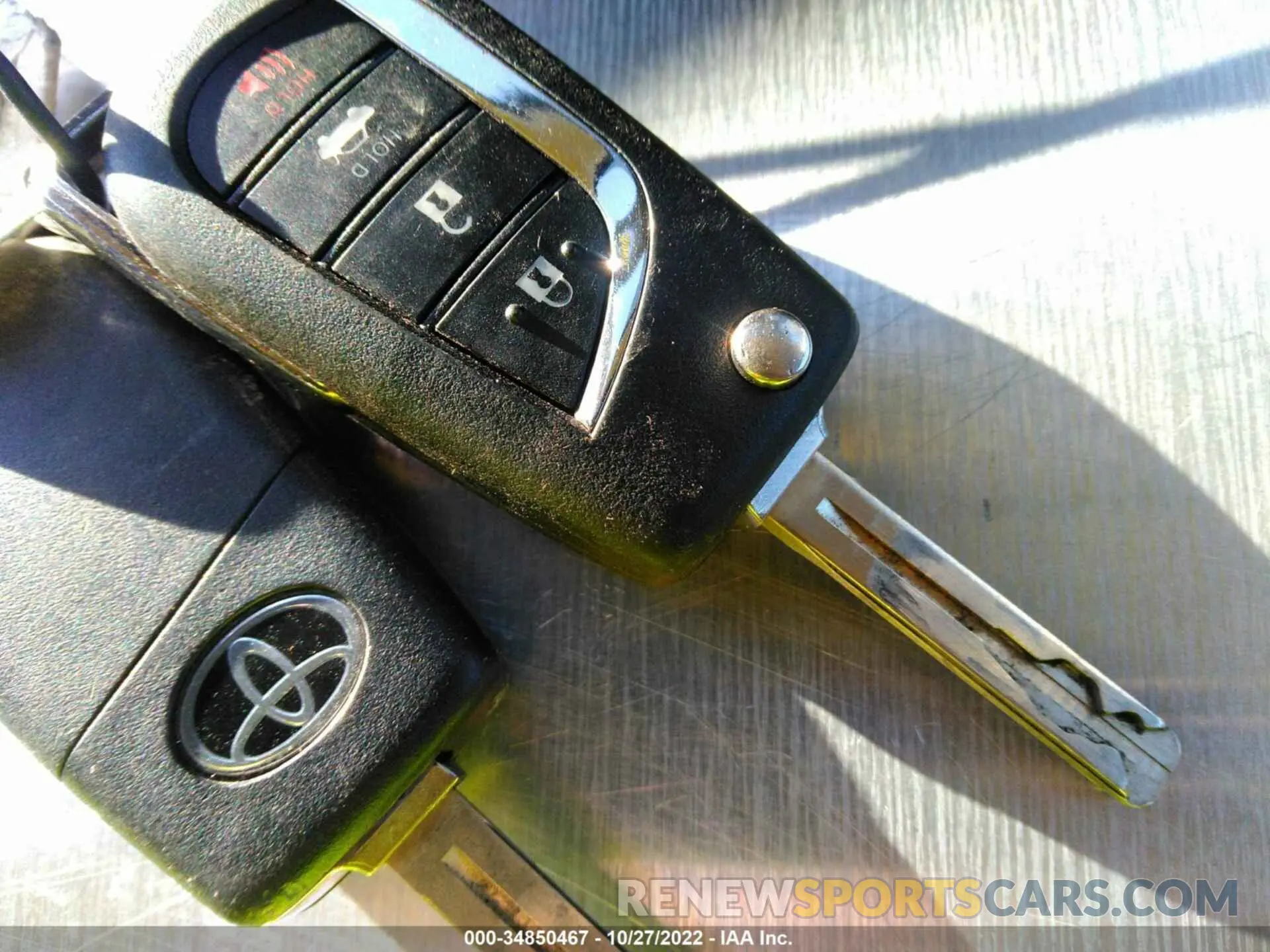 11 fotografías del automóvil dañado 5YFEPMAE9MP190279 TOYOTA COROLLA 2021