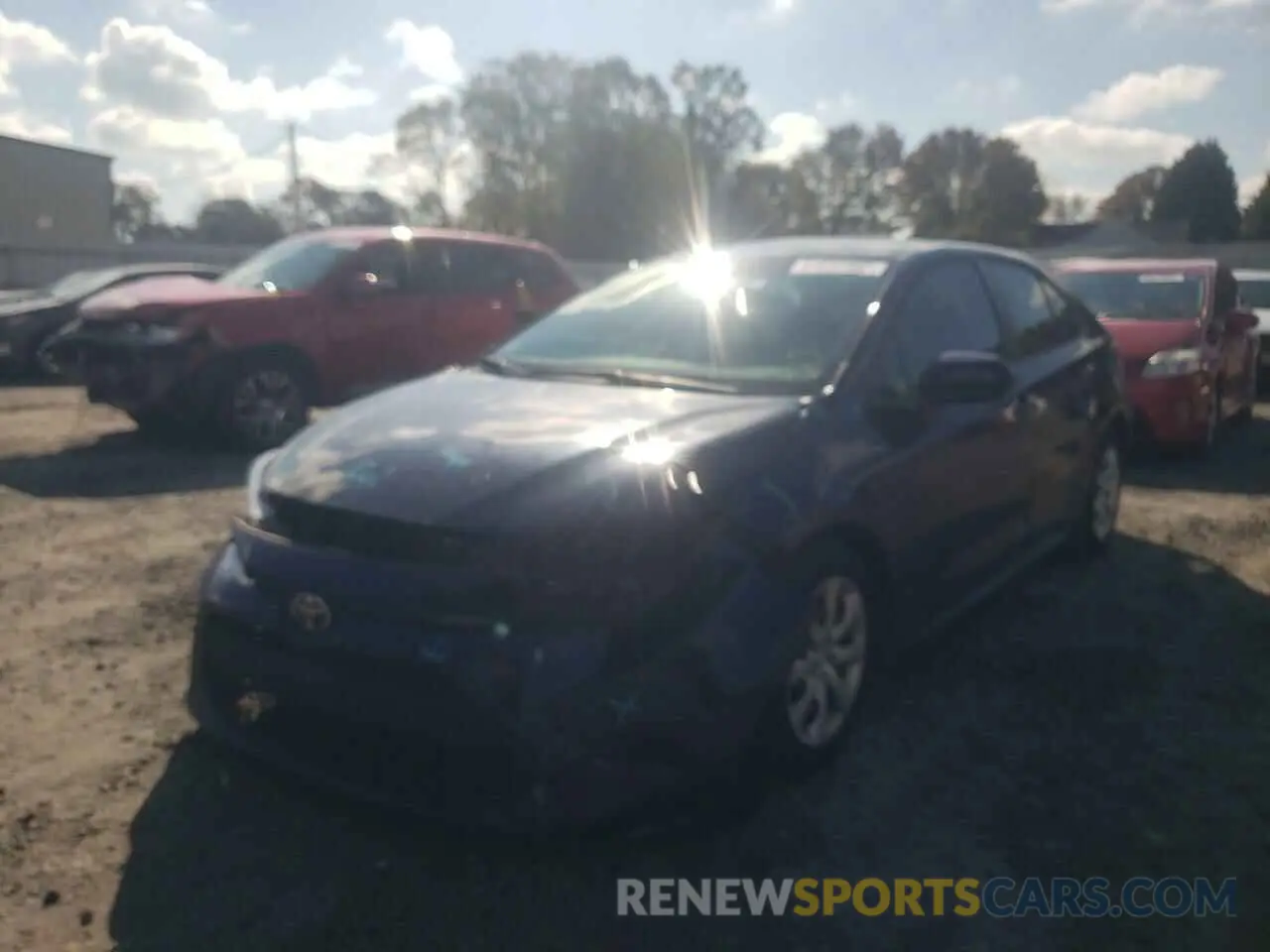 2 fotografías del automóvil dañado 5YFEPMAE9MP191335 TOYOTA COROLLA 2021