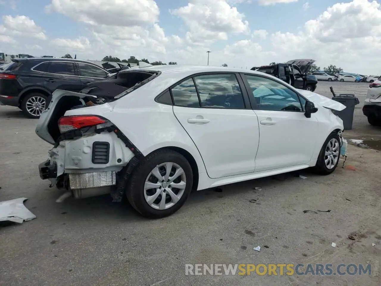 3 fotografías del automóvil dañado 5YFEPMAE9MP198589 TOYOTA COROLLA 2021