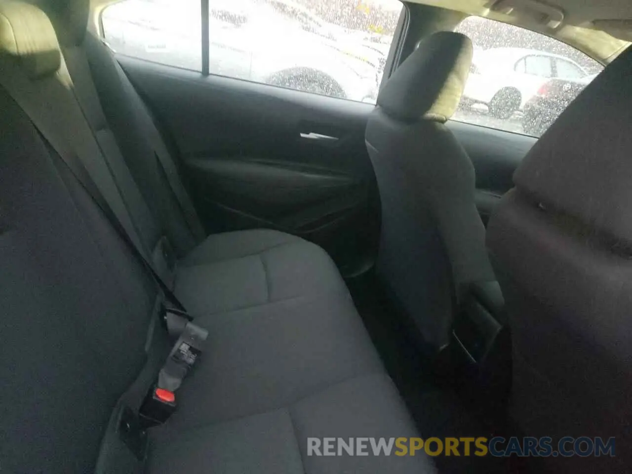 10 fotografías del automóvil dañado 5YFEPMAE9MP201104 TOYOTA COROLLA 2021