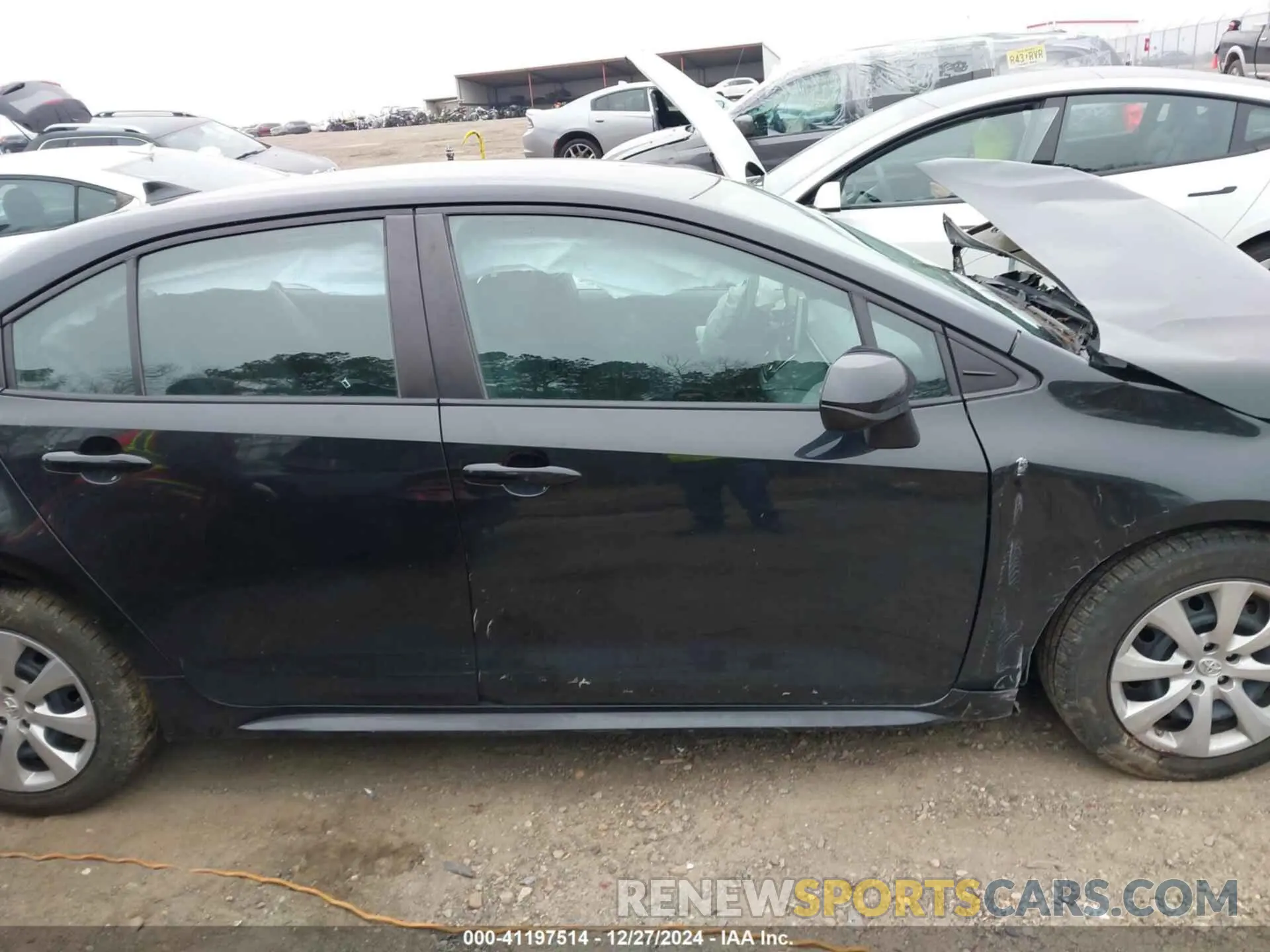 13 fotografías del automóvil dañado 5YFEPMAE9MP202608 TOYOTA COROLLA 2021