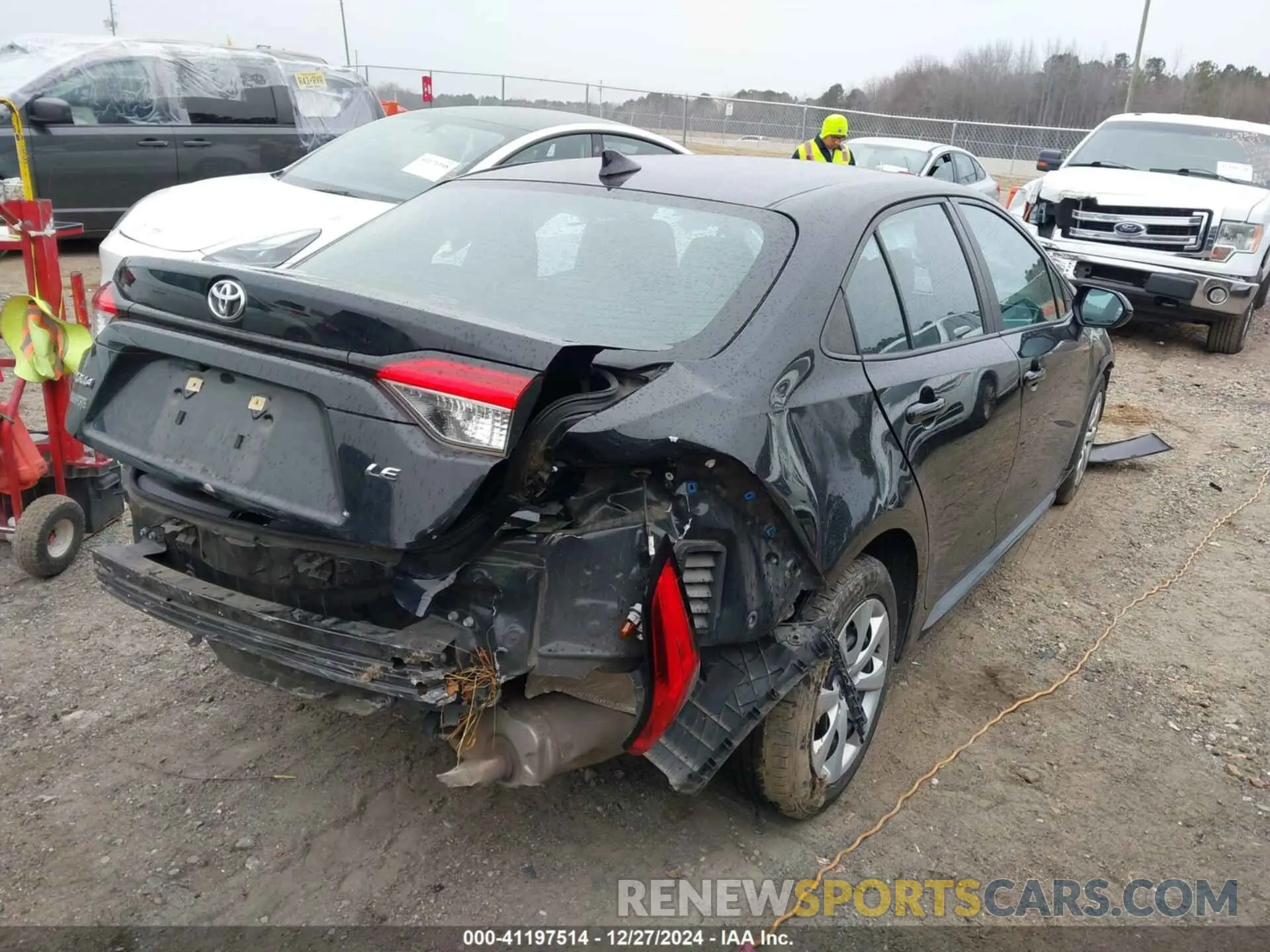 4 fotografías del automóvil dañado 5YFEPMAE9MP202608 TOYOTA COROLLA 2021