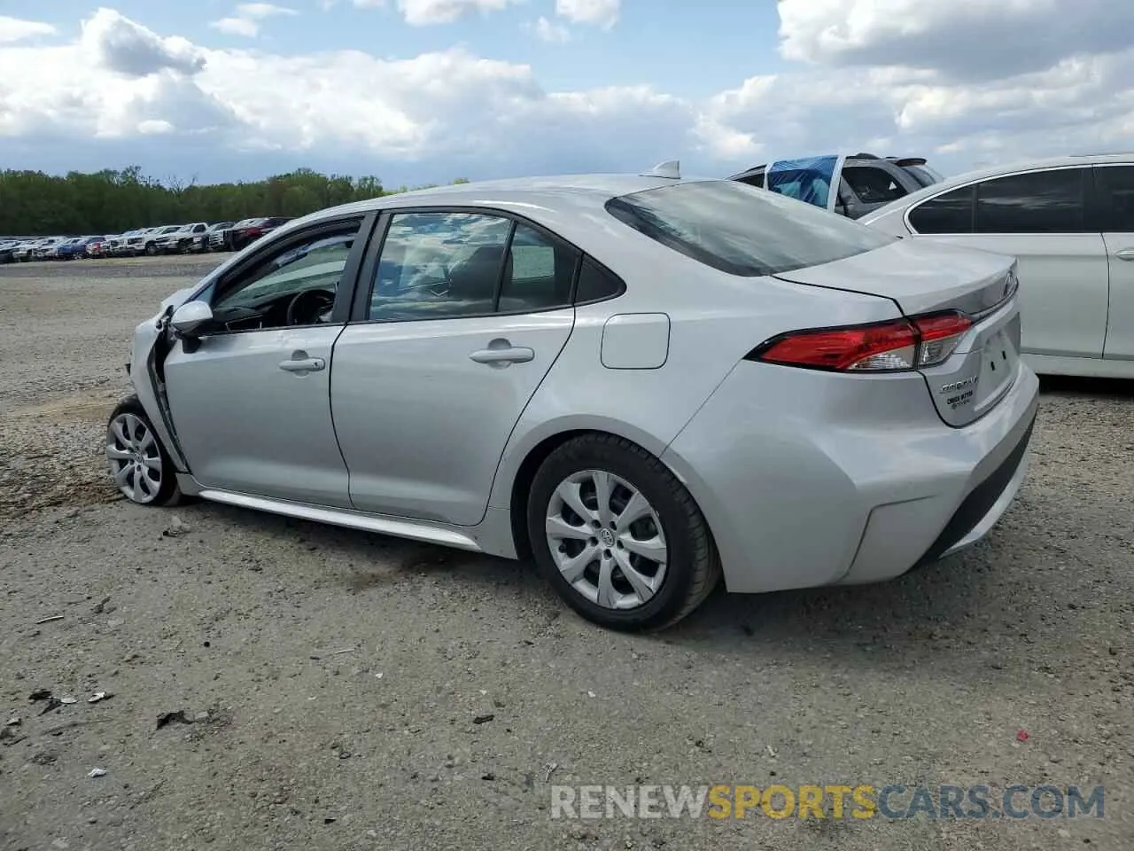 2 fotografías del automóvil dañado 5YFEPMAE9MP213480 TOYOTA COROLLA 2021