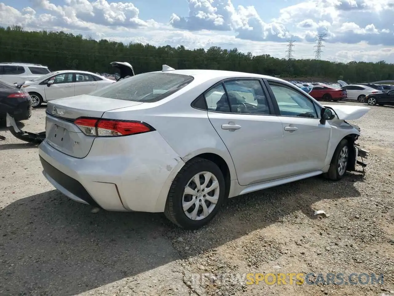 3 fotografías del automóvil dañado 5YFEPMAE9MP213480 TOYOTA COROLLA 2021