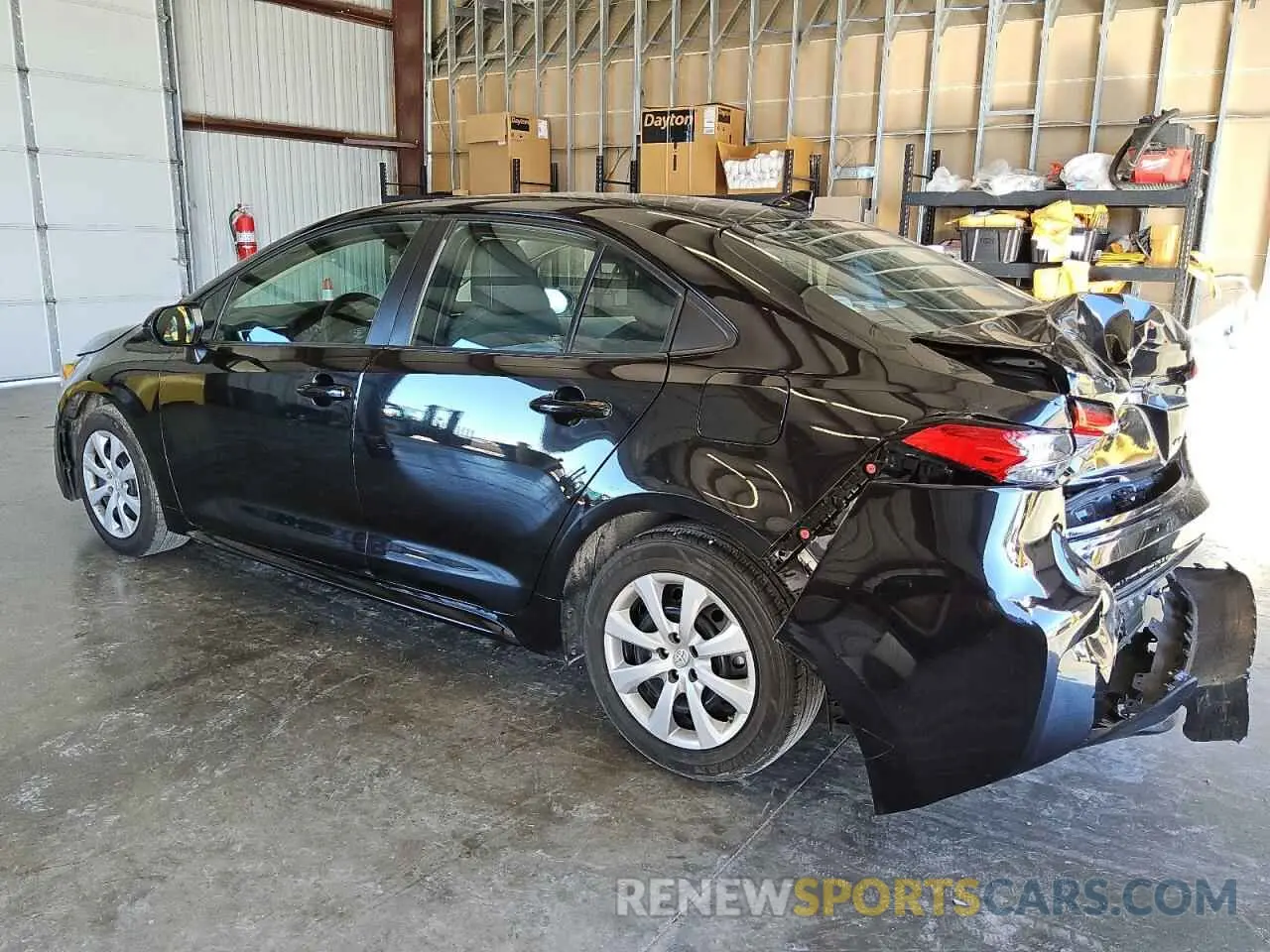 2 fotografías del automóvil dañado 5YFEPMAE9MP262808 TOYOTA COROLLA 2021
