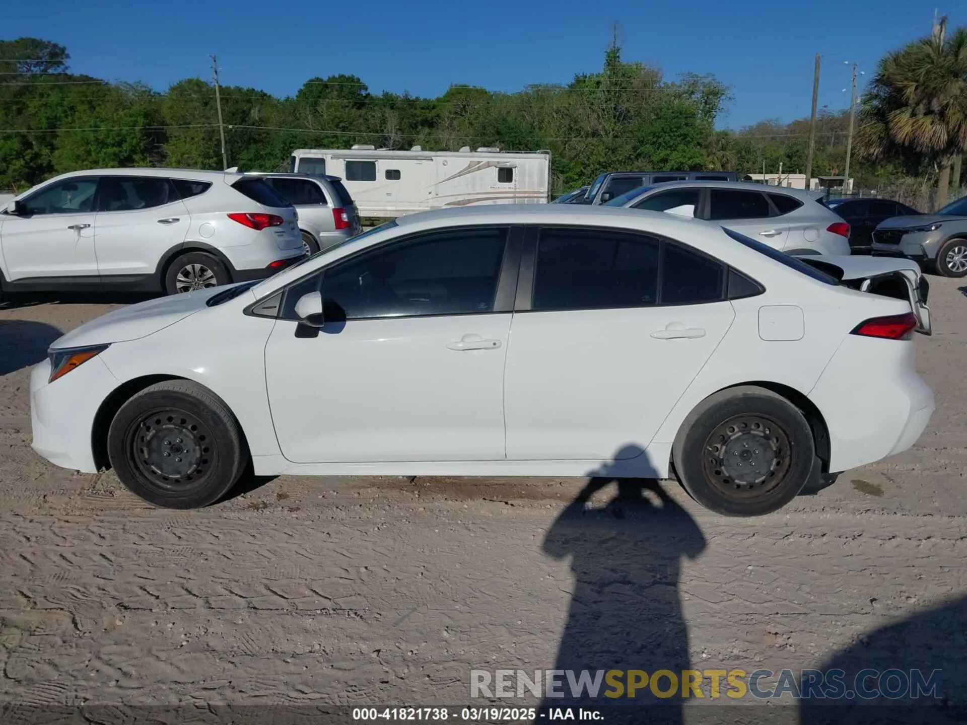 14 fotografías del automóvil dañado 5YFEPMAE9MP269273 TOYOTA COROLLA 2021