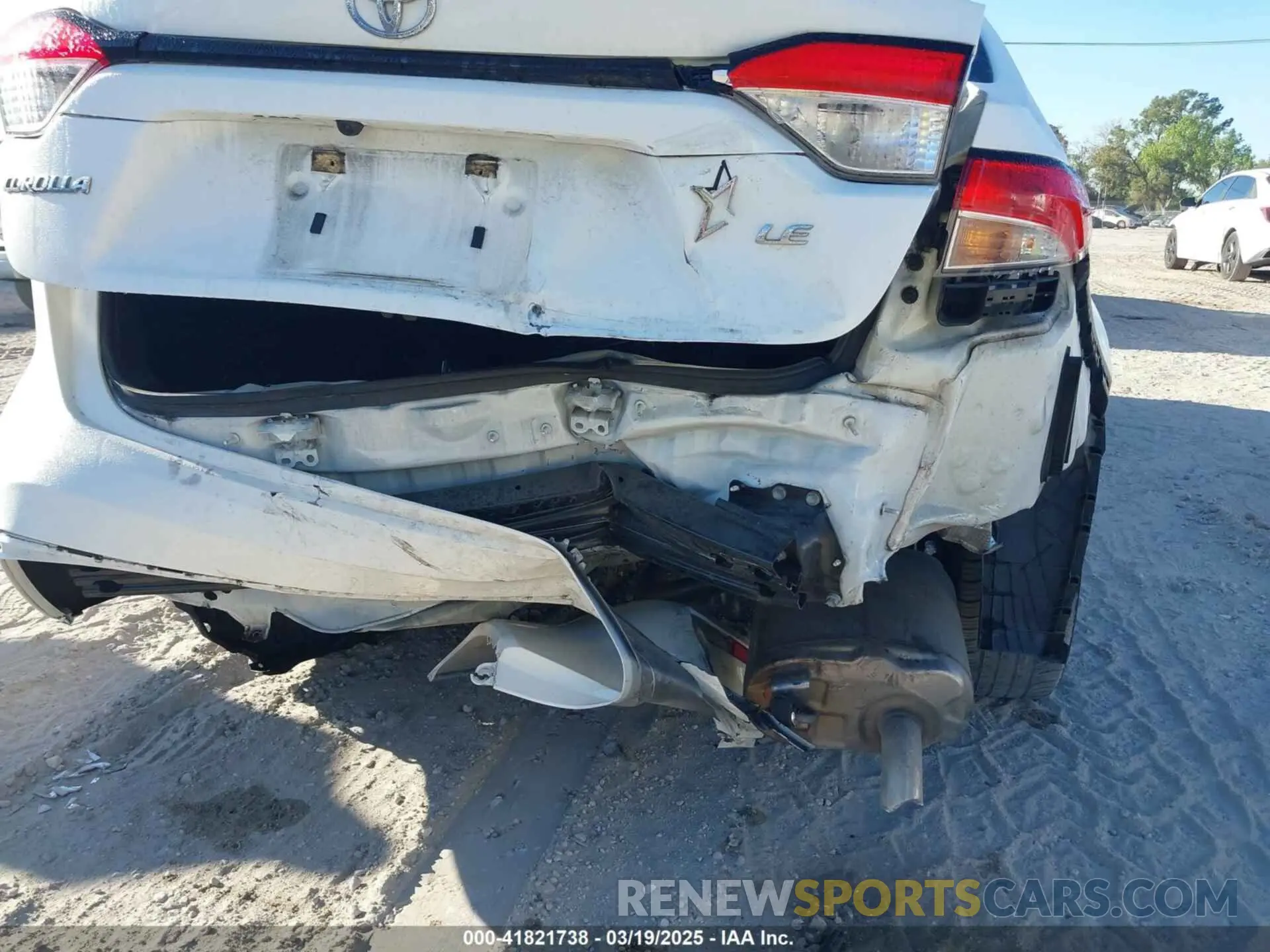 18 fotografías del automóvil dañado 5YFEPMAE9MP269273 TOYOTA COROLLA 2021