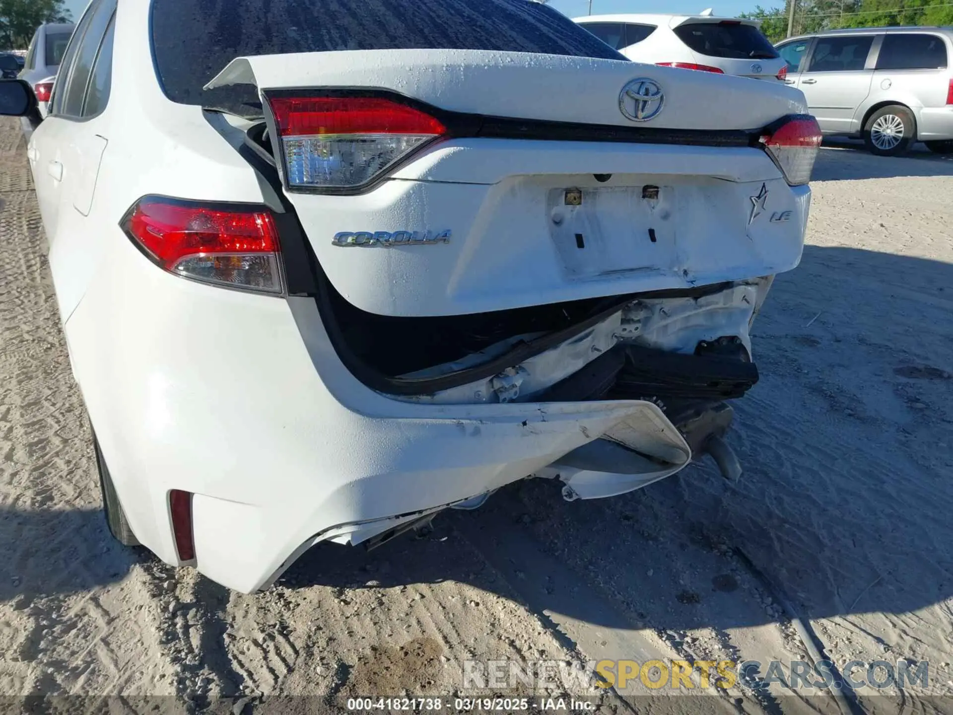 19 fotografías del automóvil dañado 5YFEPMAE9MP269273 TOYOTA COROLLA 2021