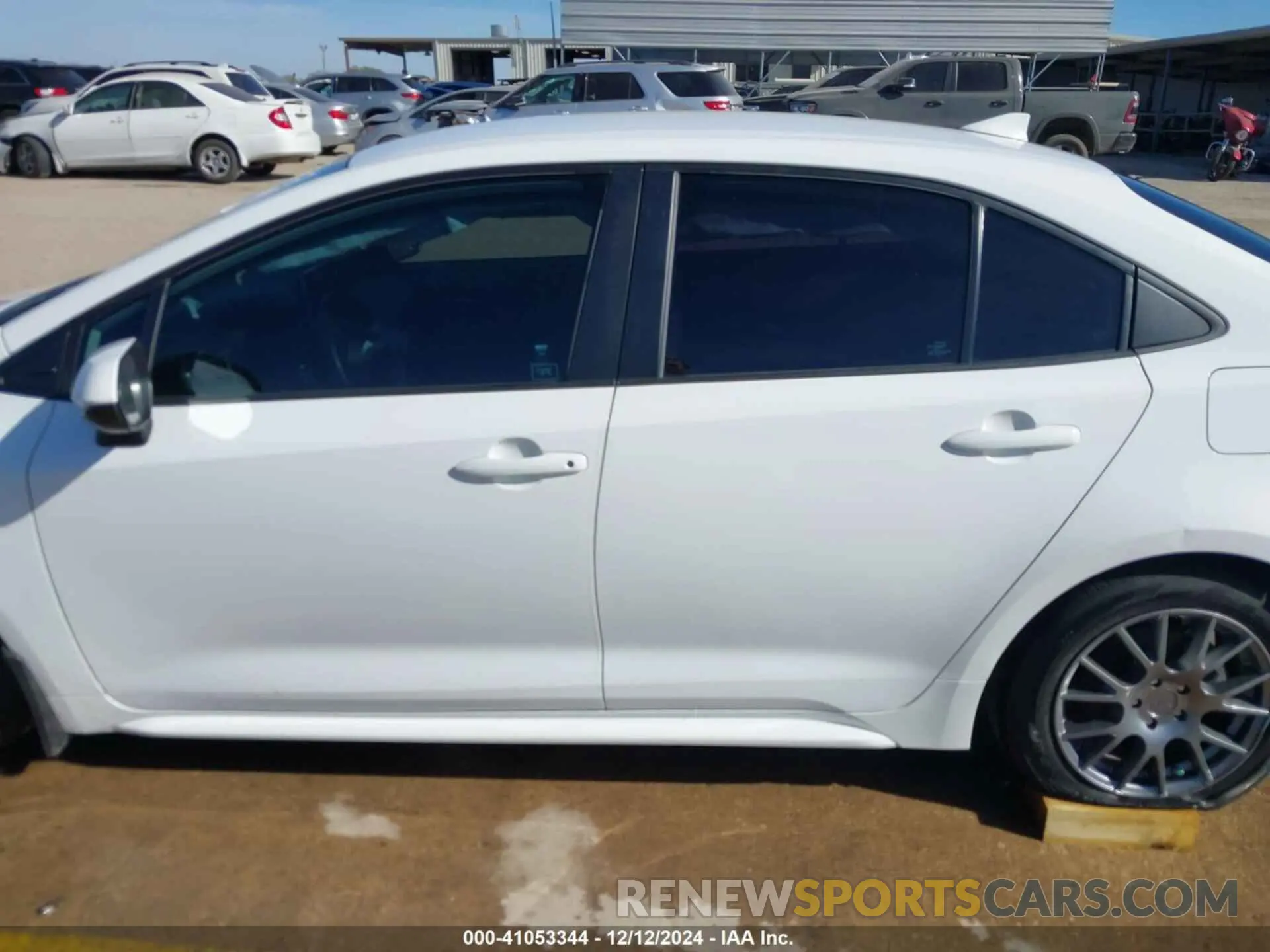 15 fotografías del automóvil dañado 5YFEPMAEXMP153452 TOYOTA COROLLA 2021