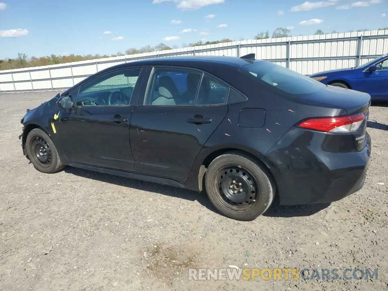 2 fotografías del automóvil dañado 5YFEPMAEXMP169232 TOYOTA COROLLA 2021