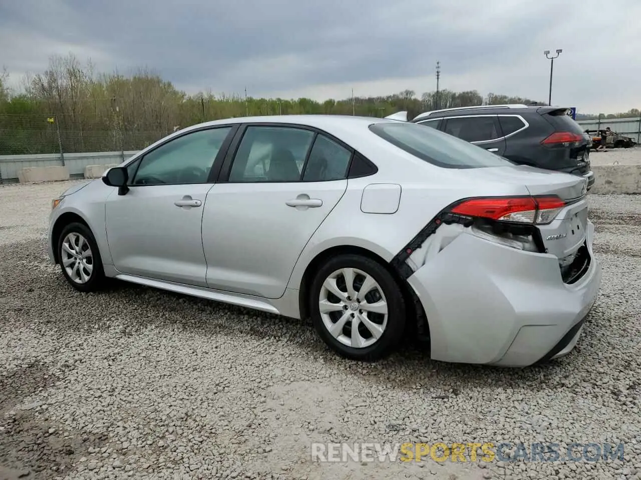 2 fotografías del automóvil dañado 5YFEPMAEXMP175712 TOYOTA COROLLA 2021