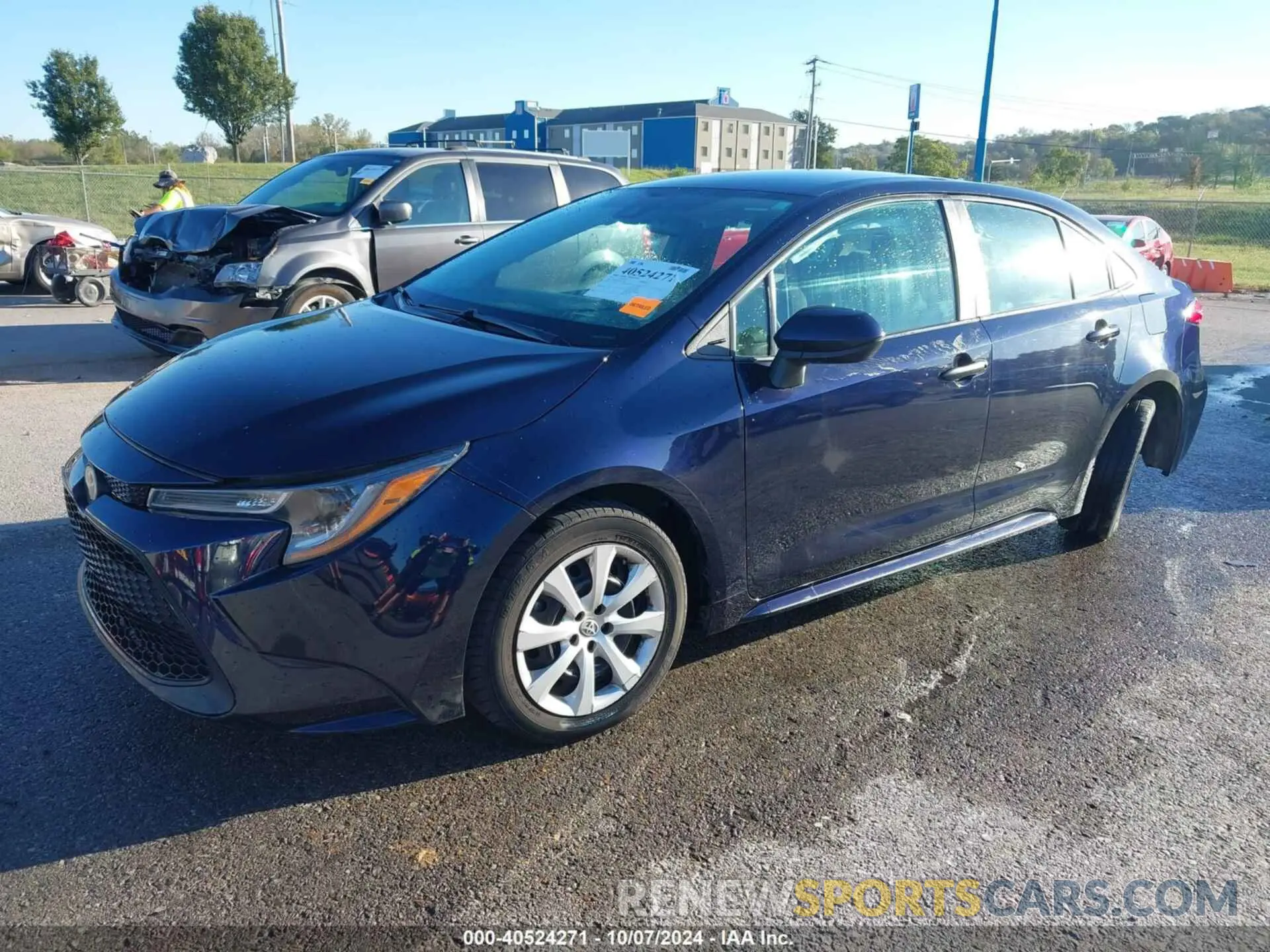 2 fotografías del automóvil dañado 5YFEPMAEXMP179291 TOYOTA COROLLA 2021