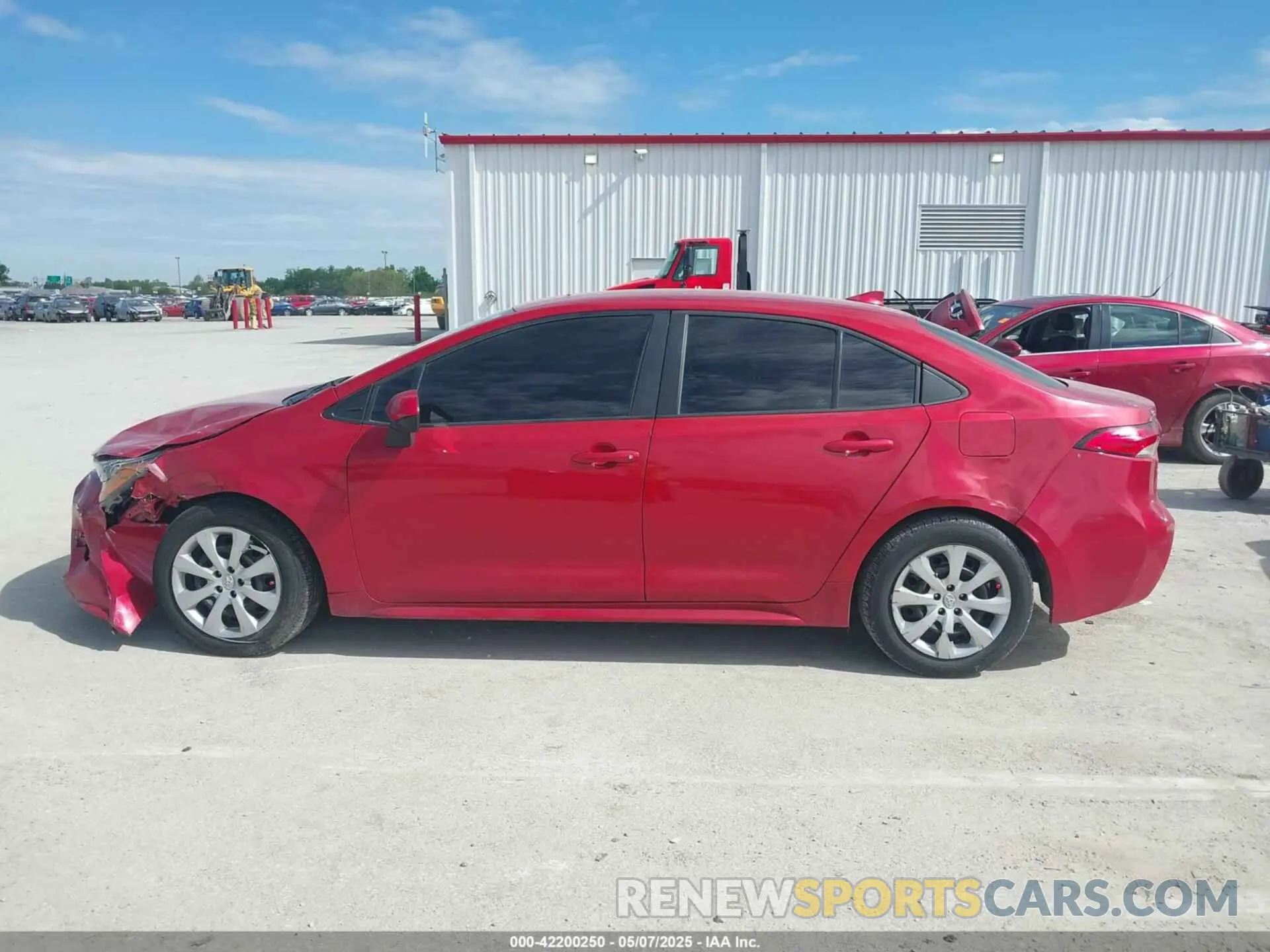 14 fotografías del automóvil dañado 5YFEPMAEXMP180425 TOYOTA COROLLA 2021