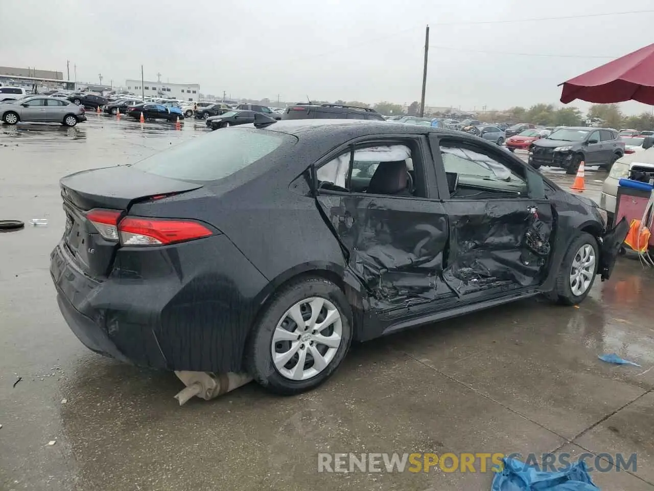 3 fotografías del automóvil dañado 5YFEPMAEXMP192784 TOYOTA COROLLA 2021