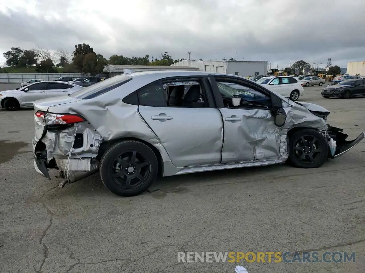 3 fotografías del automóvil dañado 5YFEPMAEXMP193451 TOYOTA COROLLA 2021