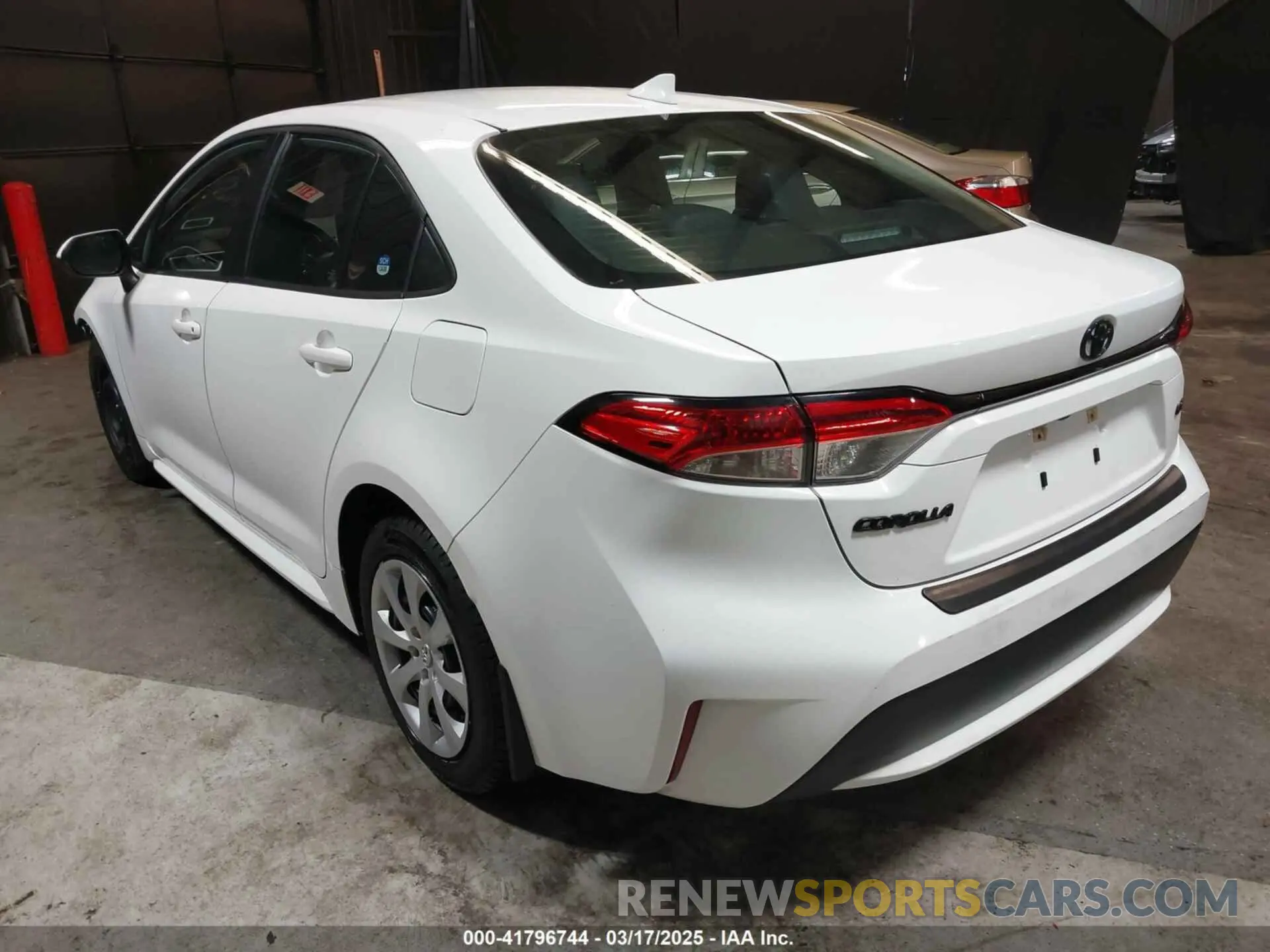 3 fotografías del automóvil dañado 5YFEPMAEXMP195717 TOYOTA COROLLA 2021