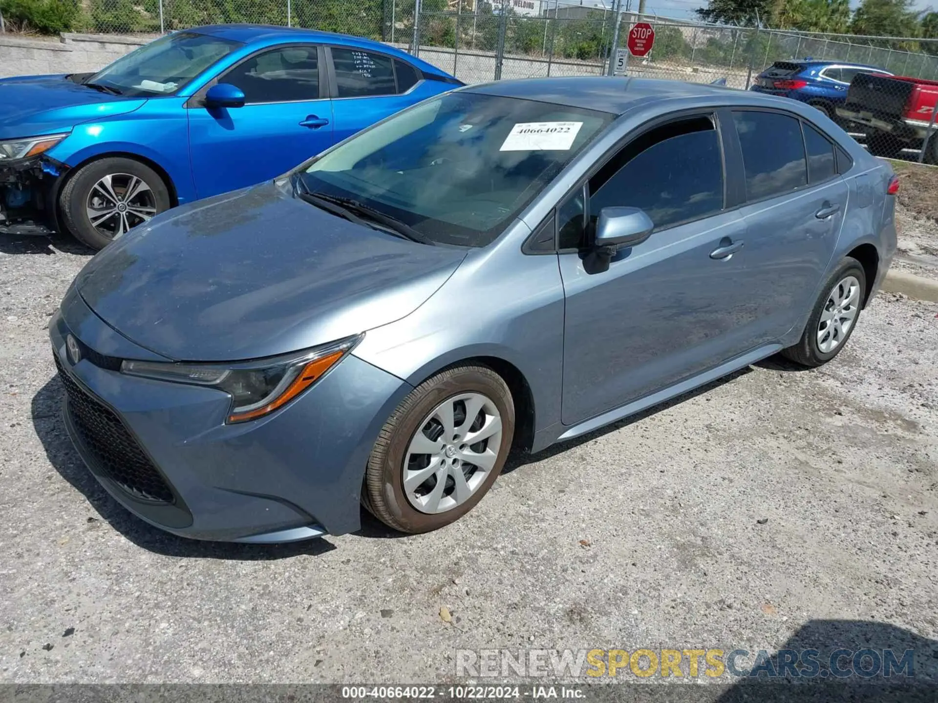 2 fotografías del automóvil dañado 5YFEPMAEXMP199413 TOYOTA COROLLA 2021
