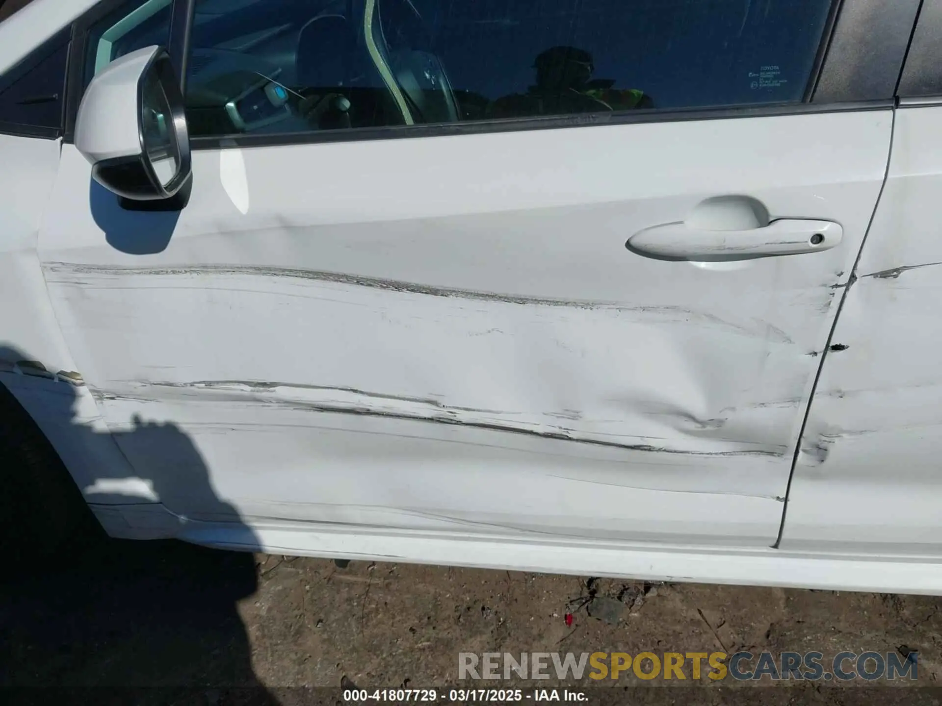 17 fotografías del automóvil dañado 5YFEPMAEXMP218008 TOYOTA COROLLA 2021