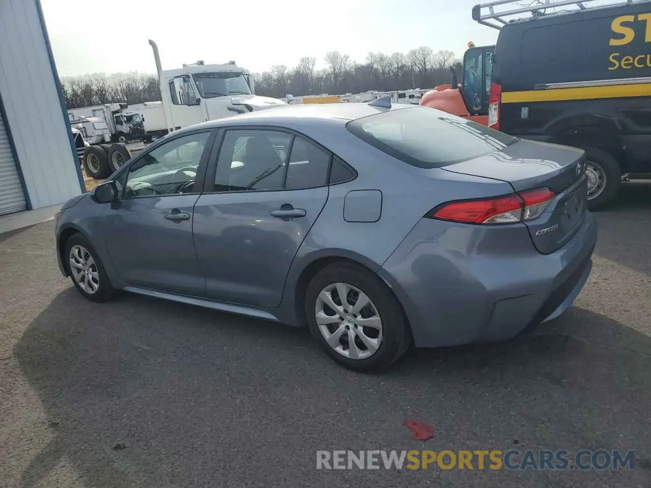 2 fotografías del automóvil dañado 5YFEPMAEXMP232507 TOYOTA COROLLA 2021