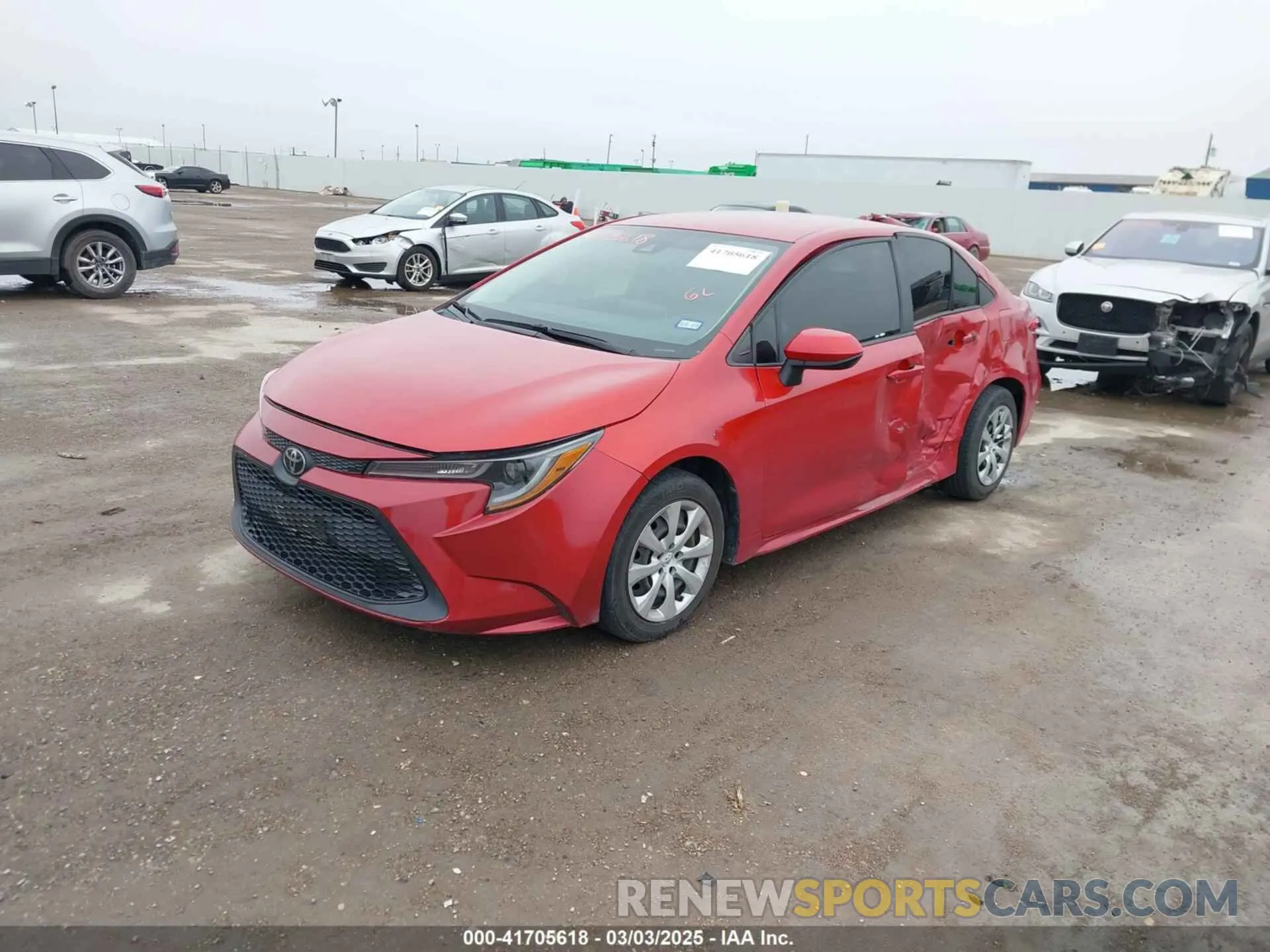 2 fotografías del automóvil dañado 5YFEPMAEXMP232958 TOYOTA COROLLA 2021