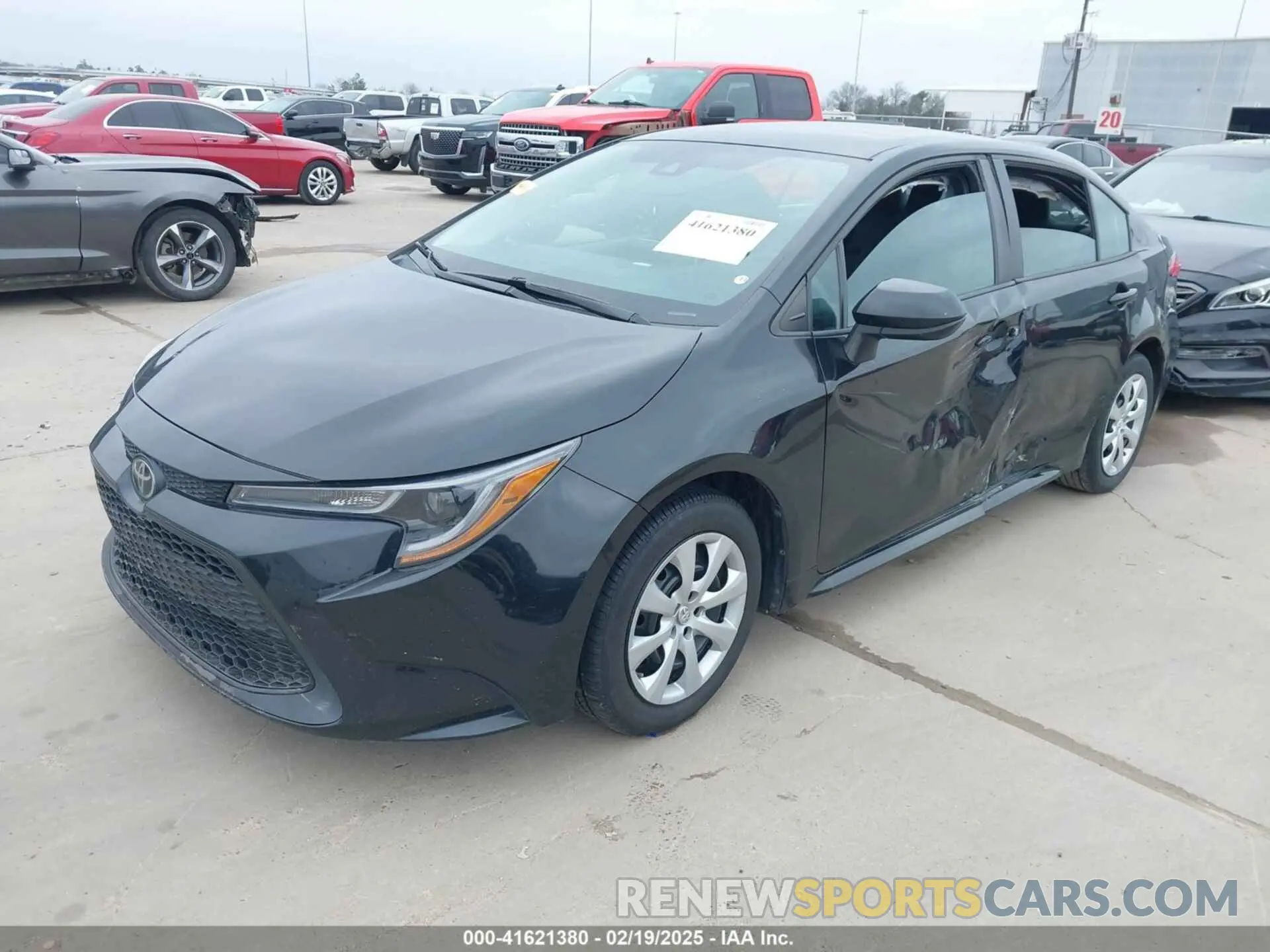 2 fotografías del automóvil dañado 5YFEPMAEXMP238498 TOYOTA COROLLA 2021