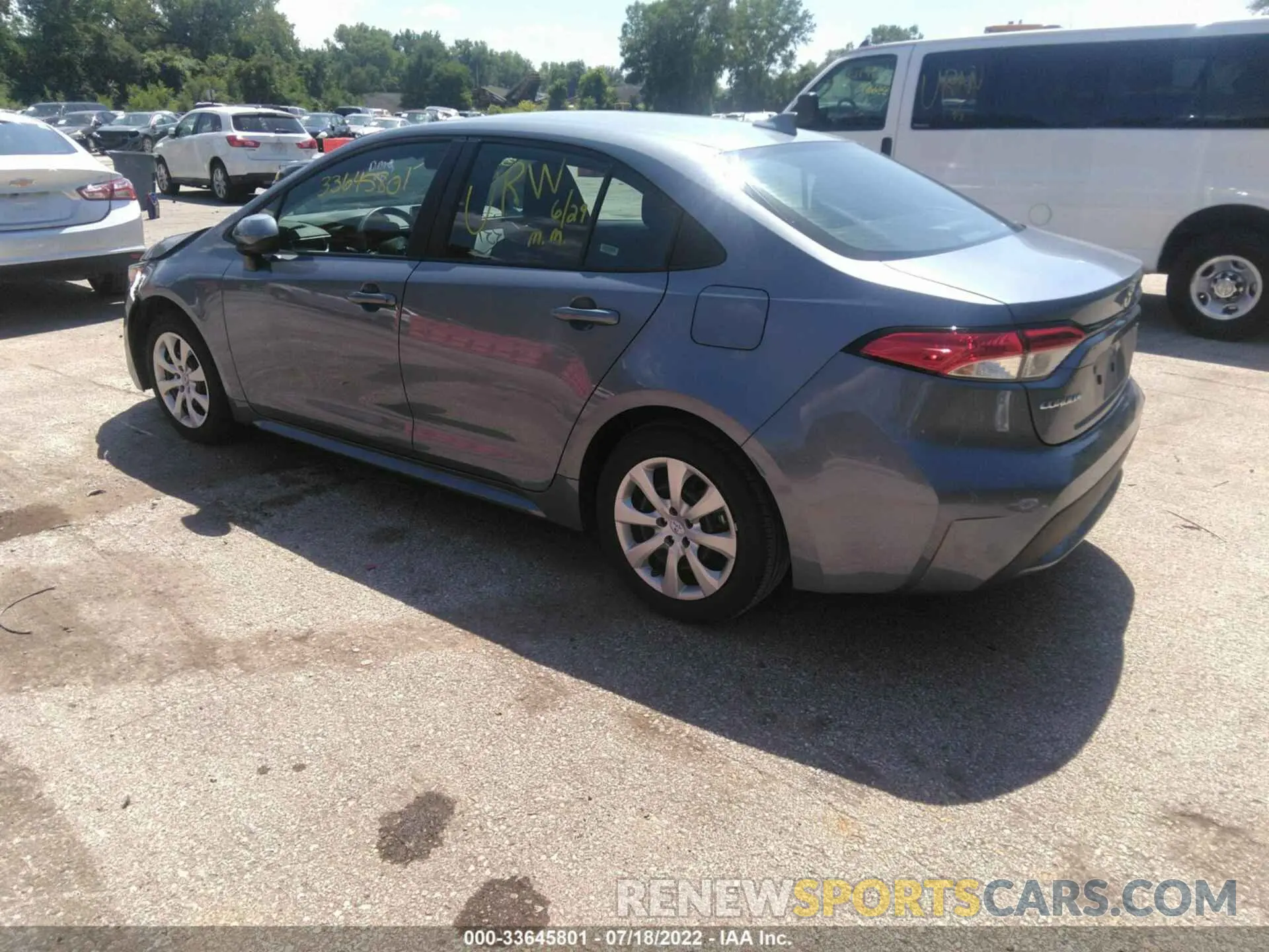 3 fotografías del automóvil dañado 5YFEPMAEXMP243636 TOYOTA COROLLA 2021
