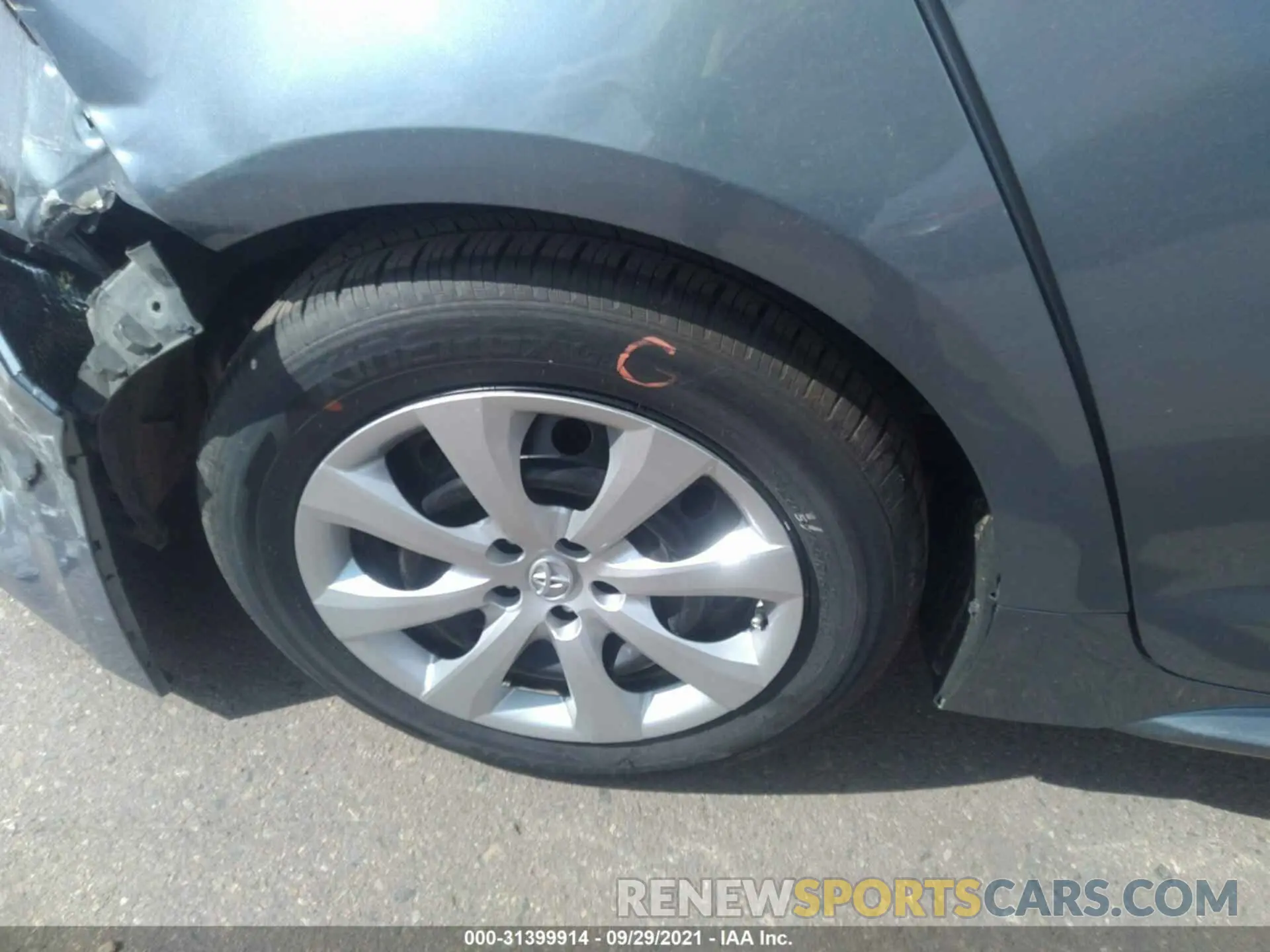 14 fotografías del automóvil dañado 5YFEPMAEXMP247122 TOYOTA COROLLA 2021