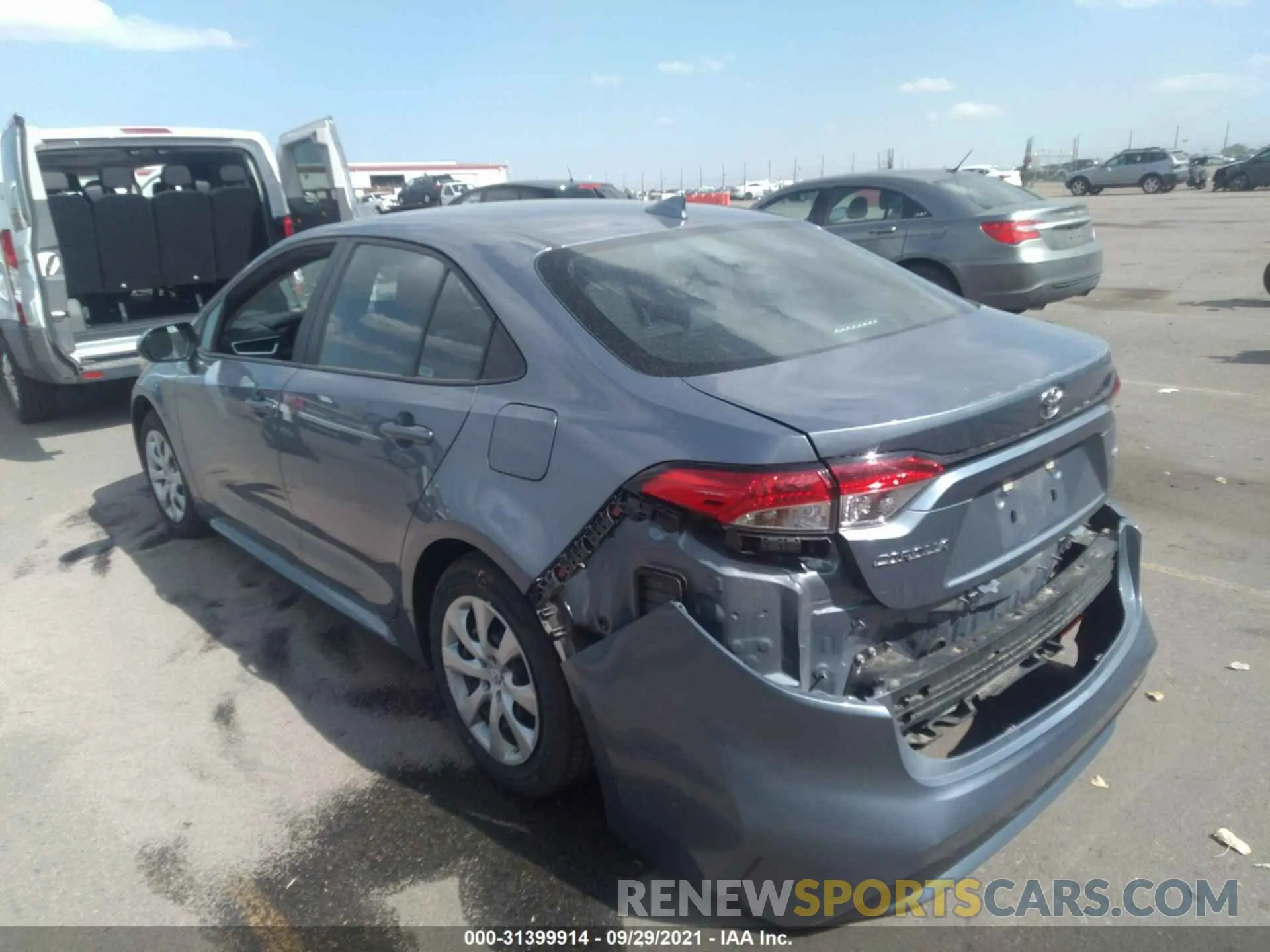 3 fotografías del automóvil dañado 5YFEPMAEXMP247122 TOYOTA COROLLA 2021