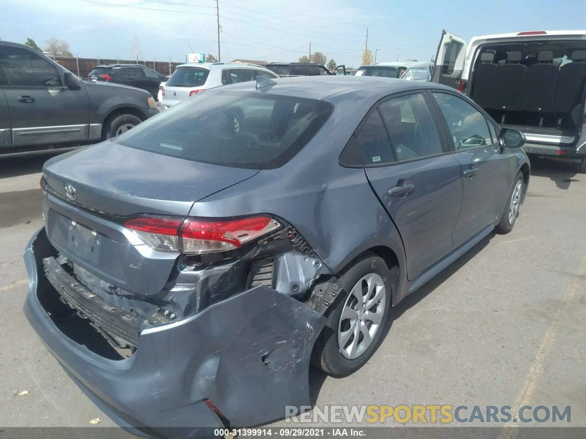4 fotografías del automóvil dañado 5YFEPMAEXMP247122 TOYOTA COROLLA 2021