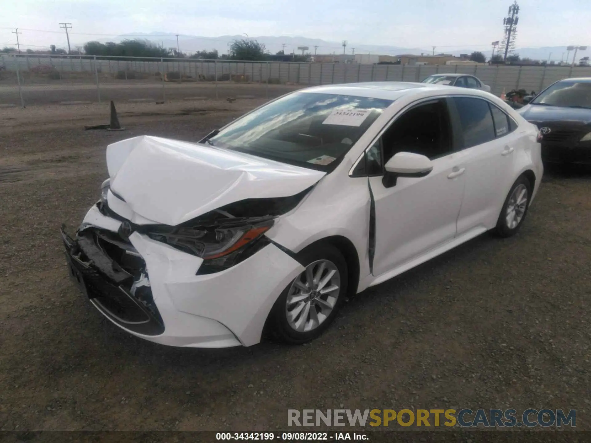 2 fotografías del automóvil dañado 5YFFPMAE0MP177344 TOYOTA COROLLA 2021